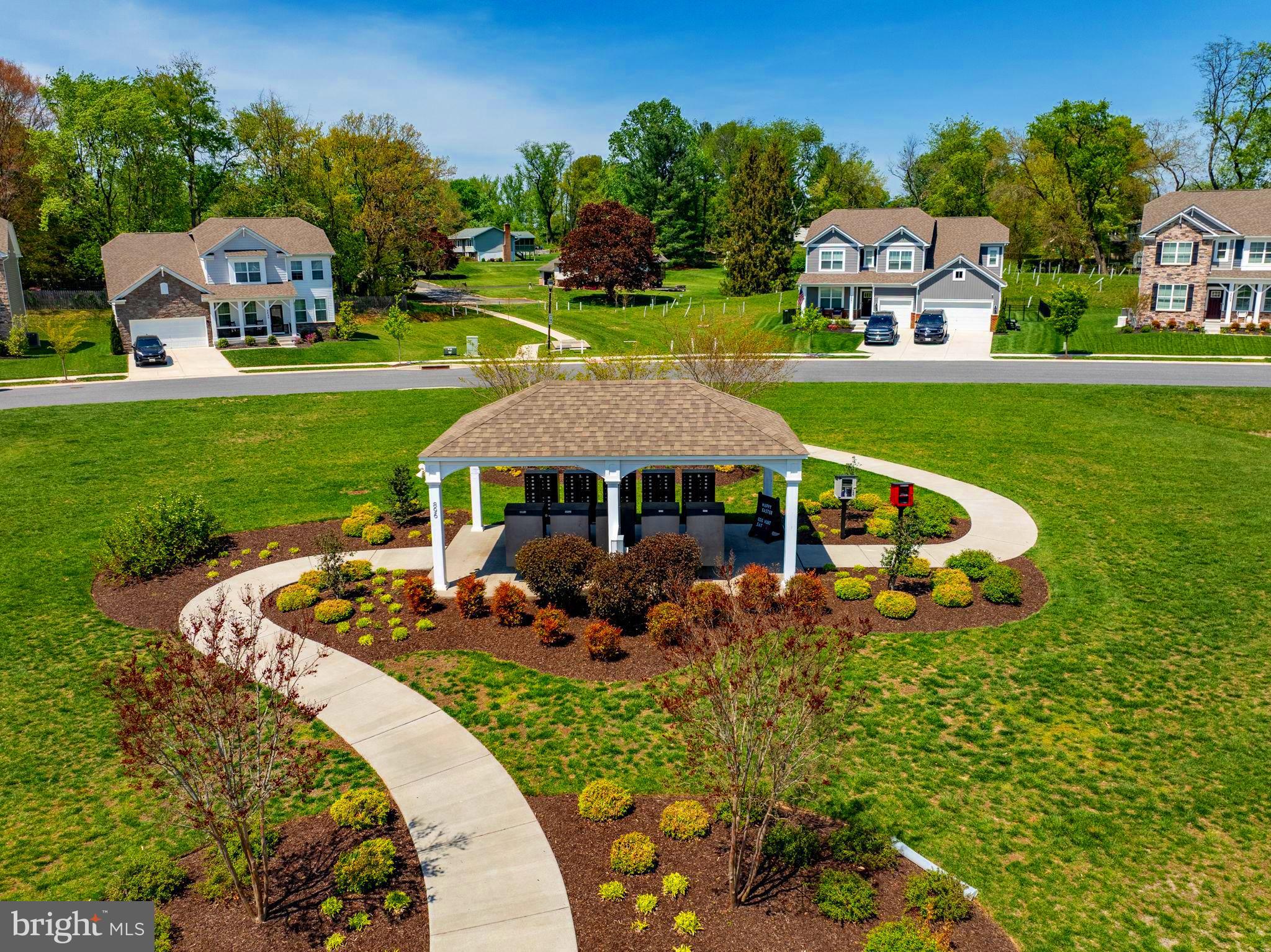 MONARCH GLEN - Residential