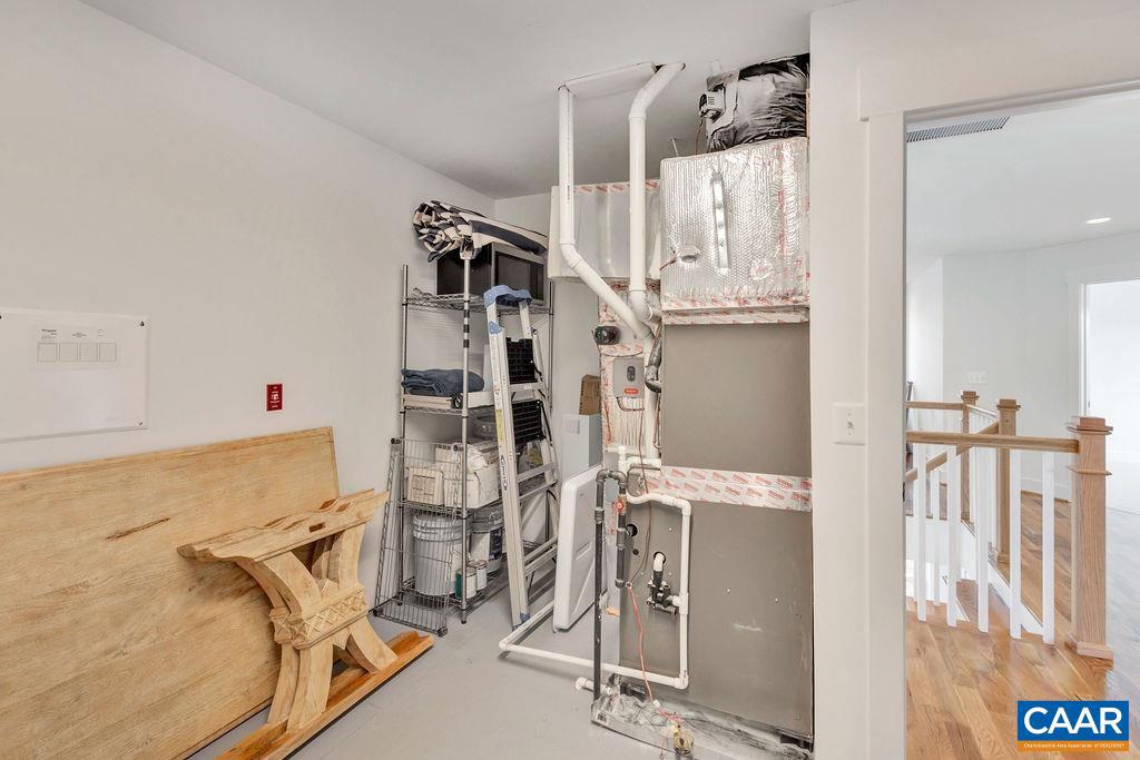 SPRING CREEK - Residential