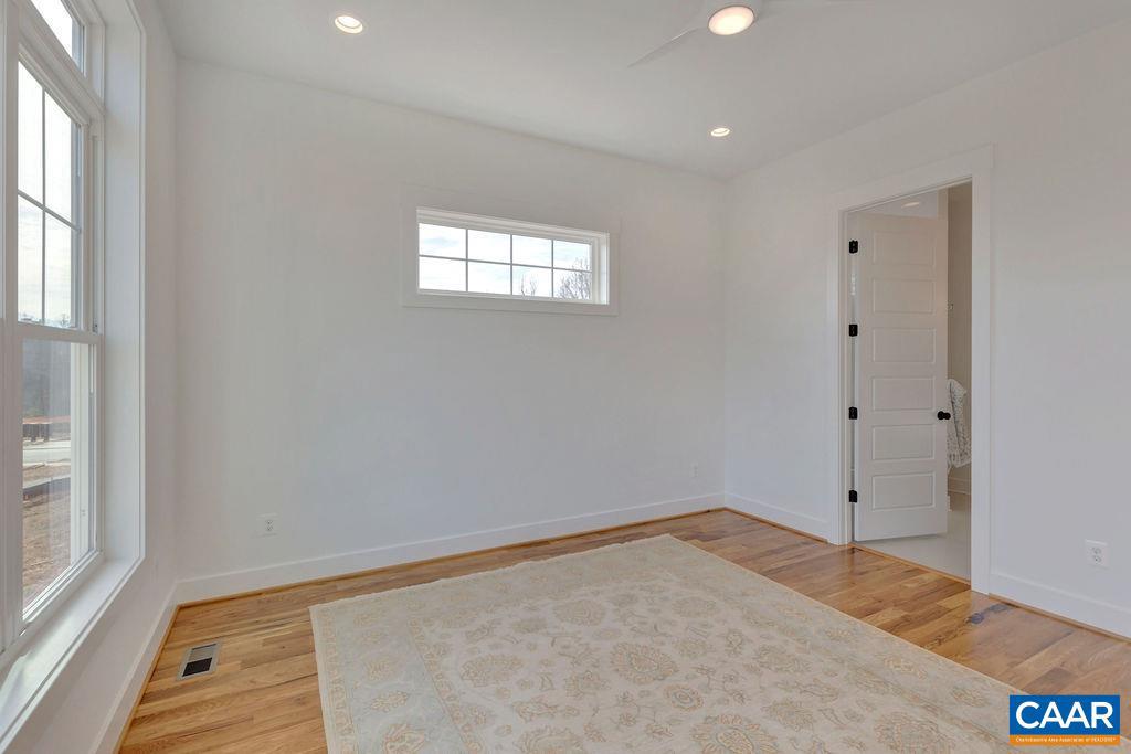 SPRING CREEK - Residential