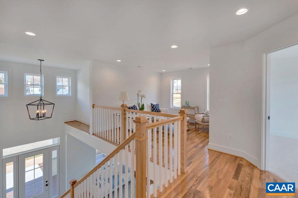 SPRING CREEK - Residential