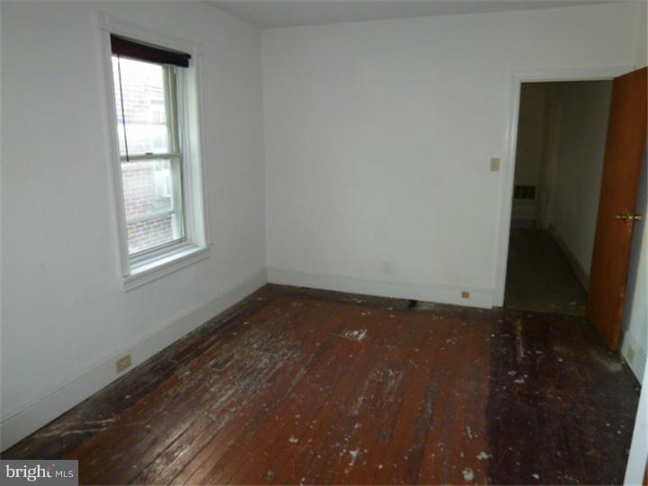 UNIVERSITY CITY - Commercial Sale