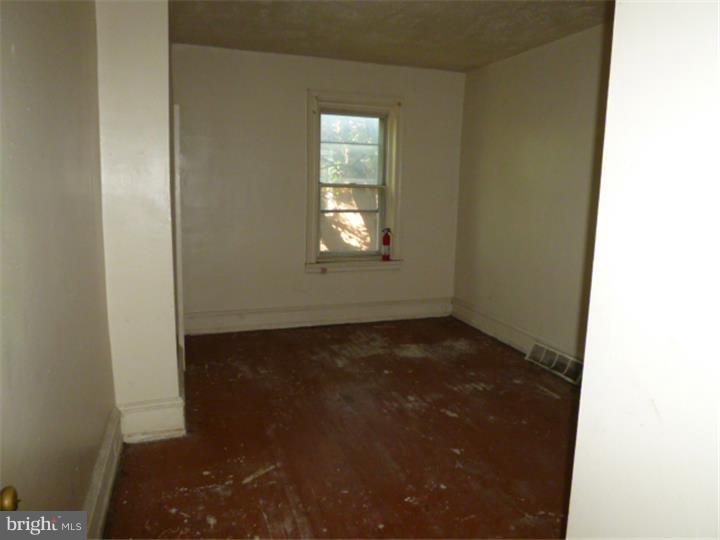 UNIVERSITY CITY - Commercial Sale