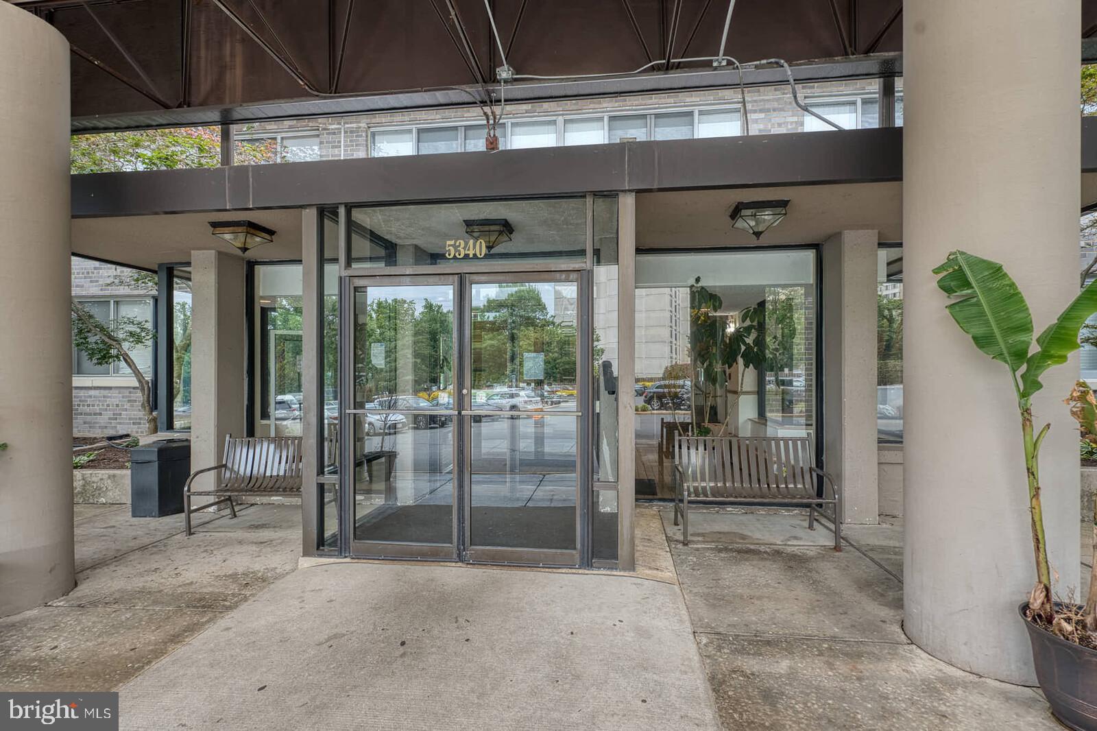 PAVILION ON THE PARK - Residential