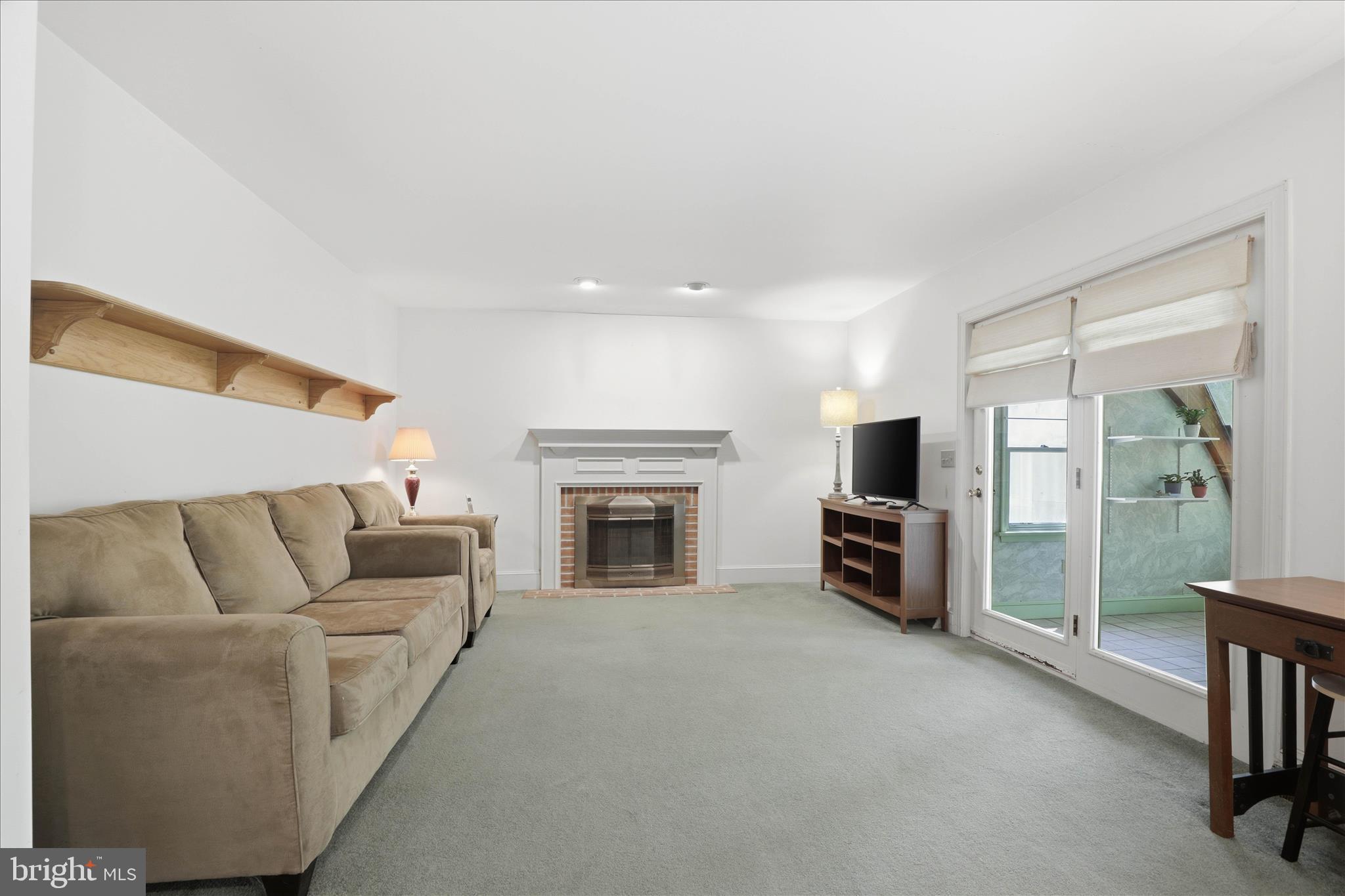 GLENBROOK - Residential