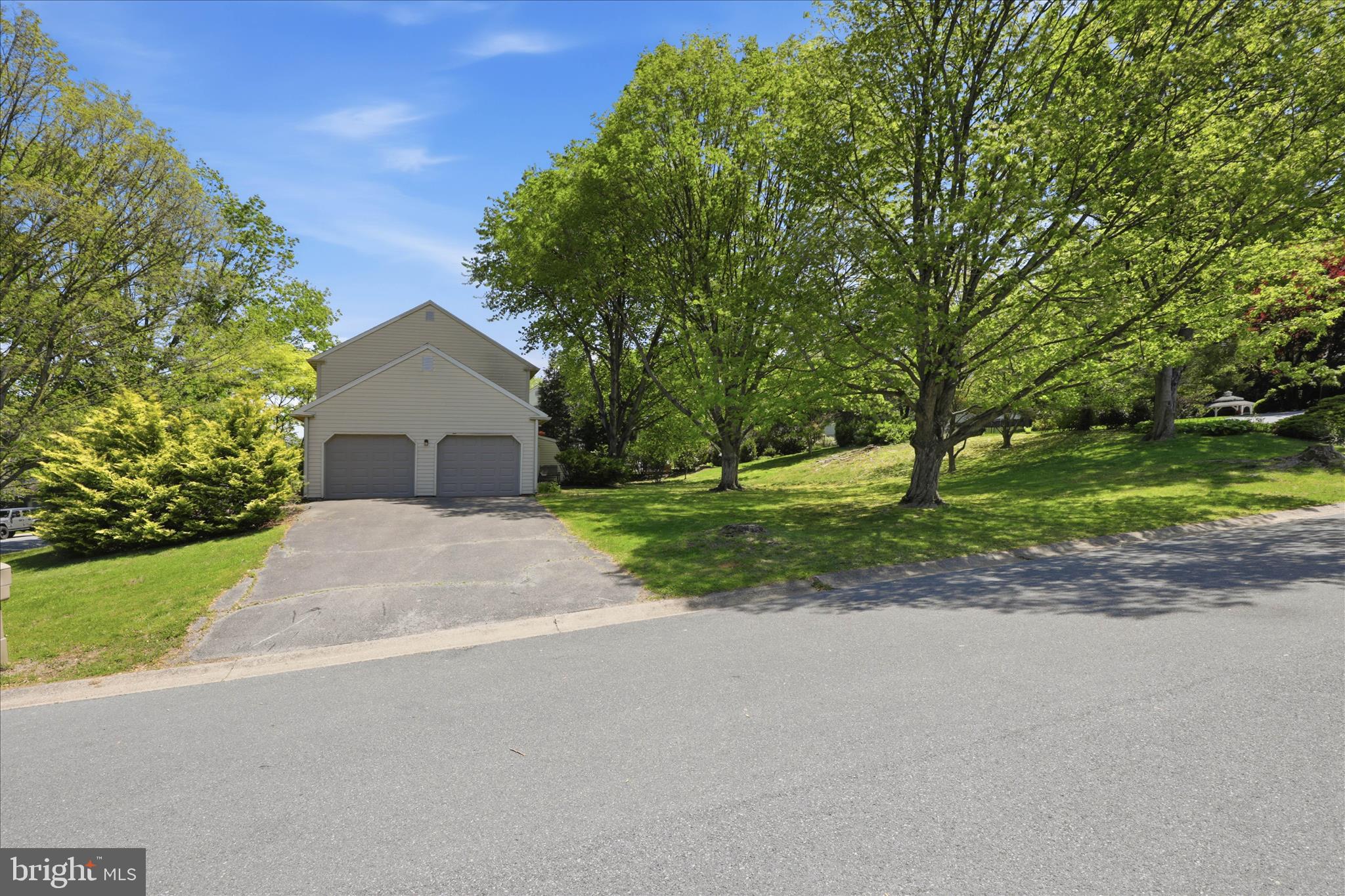 GLENBROOK - Residential