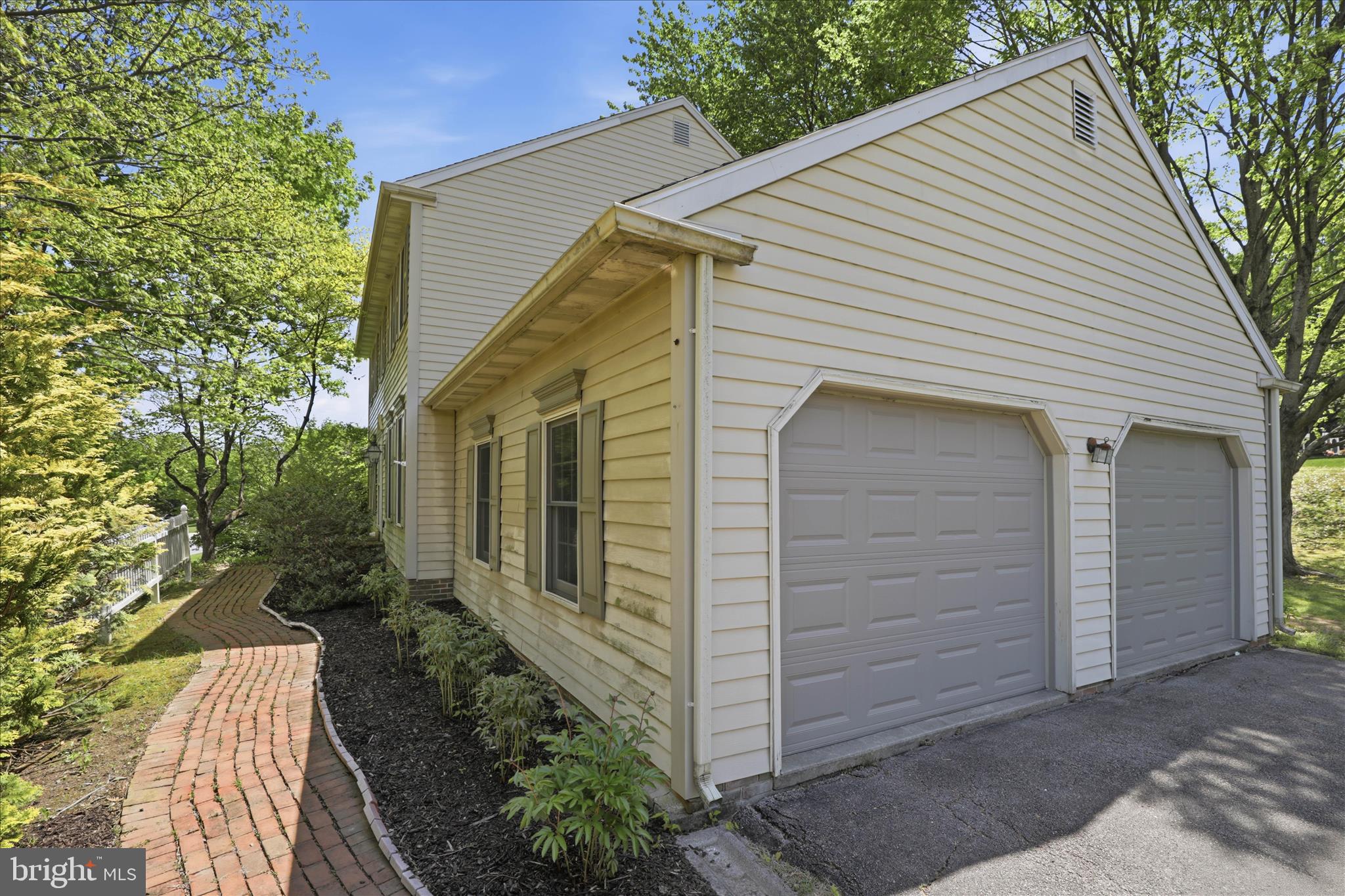 GLENBROOK - Residential