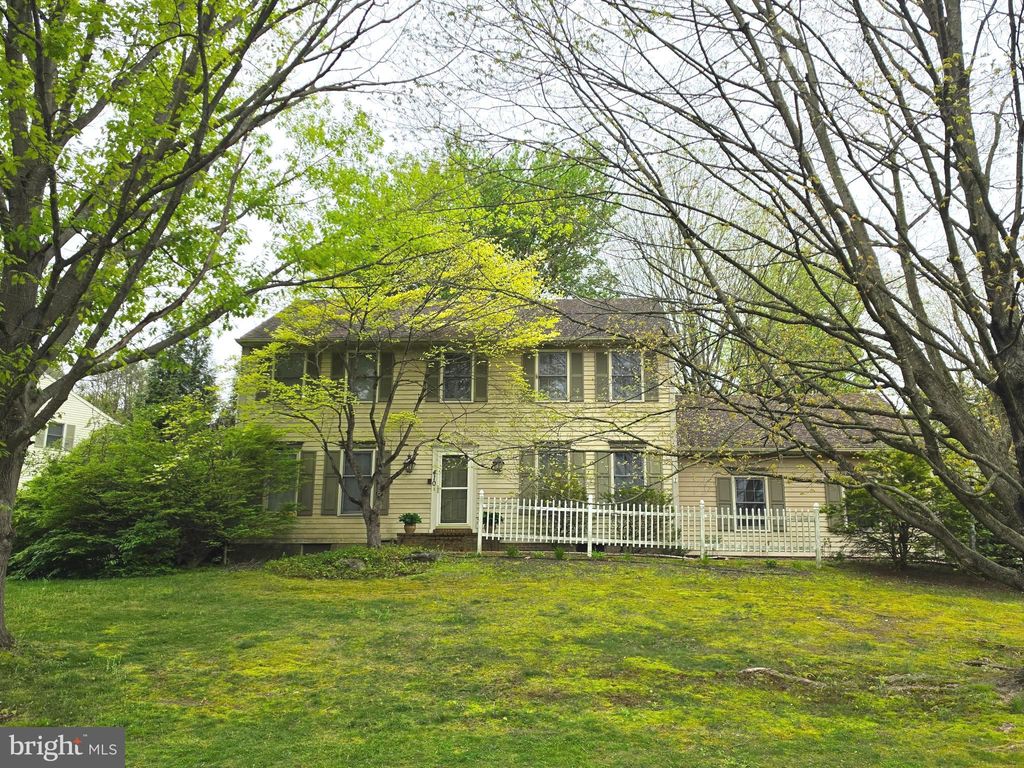 Photo of 410 Cardinal Court, LANCASTER, PA 17603 (MLS # PALA2087270)