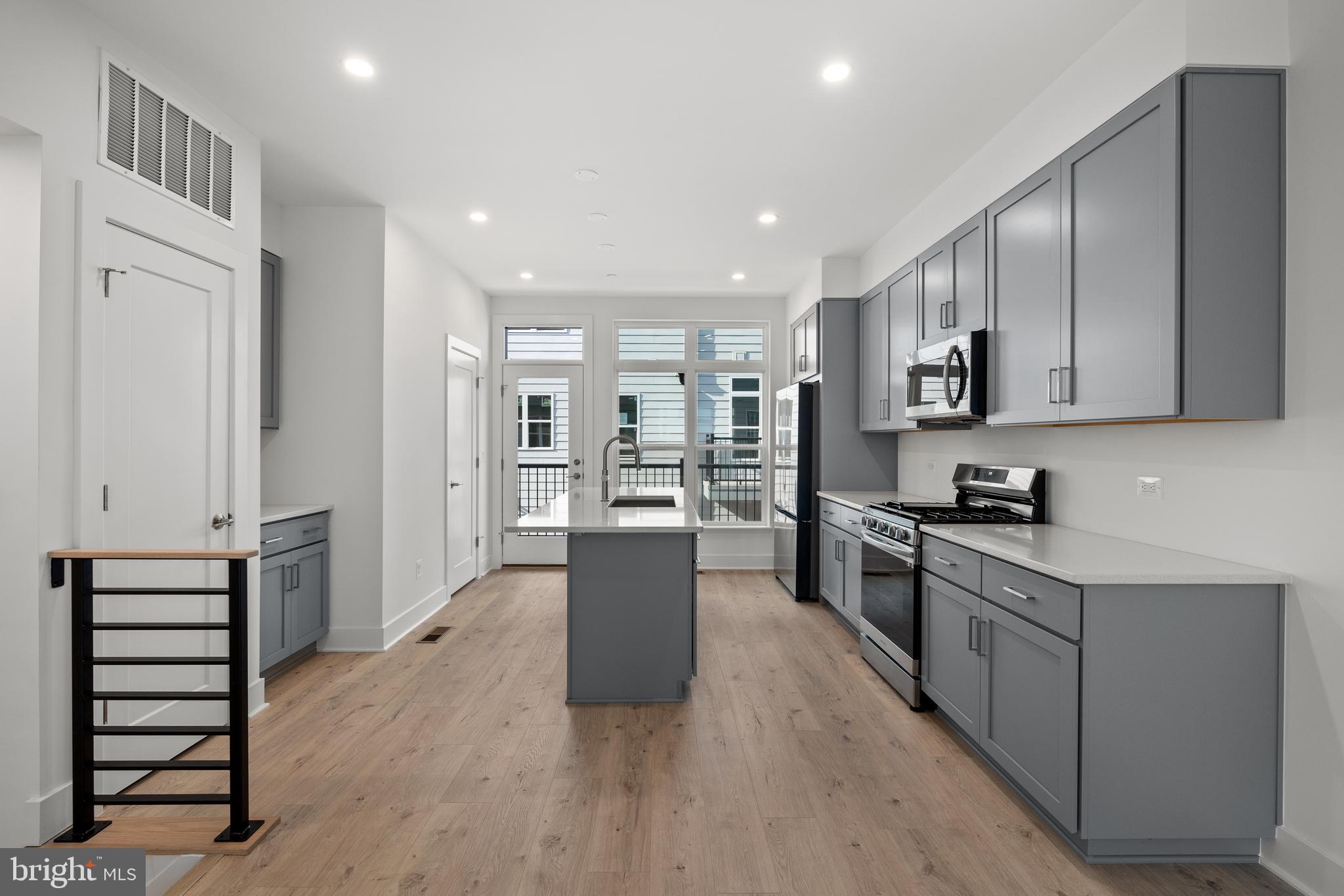 2009 TYSONS RIDGELINE ROAD