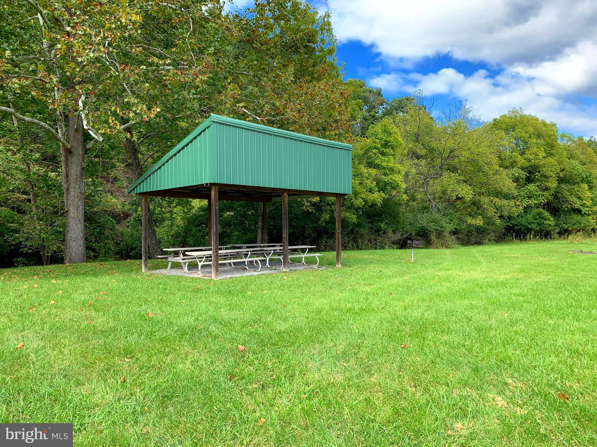 GRANT ACRES ESTATES - Residential