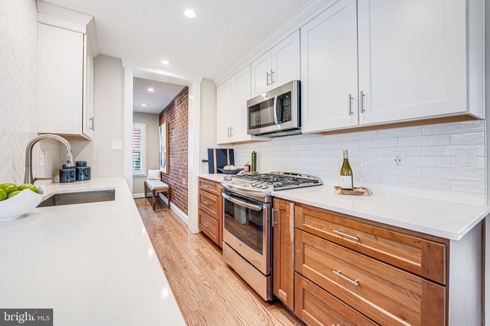 ARLINGTON HEIGHTS - Residential