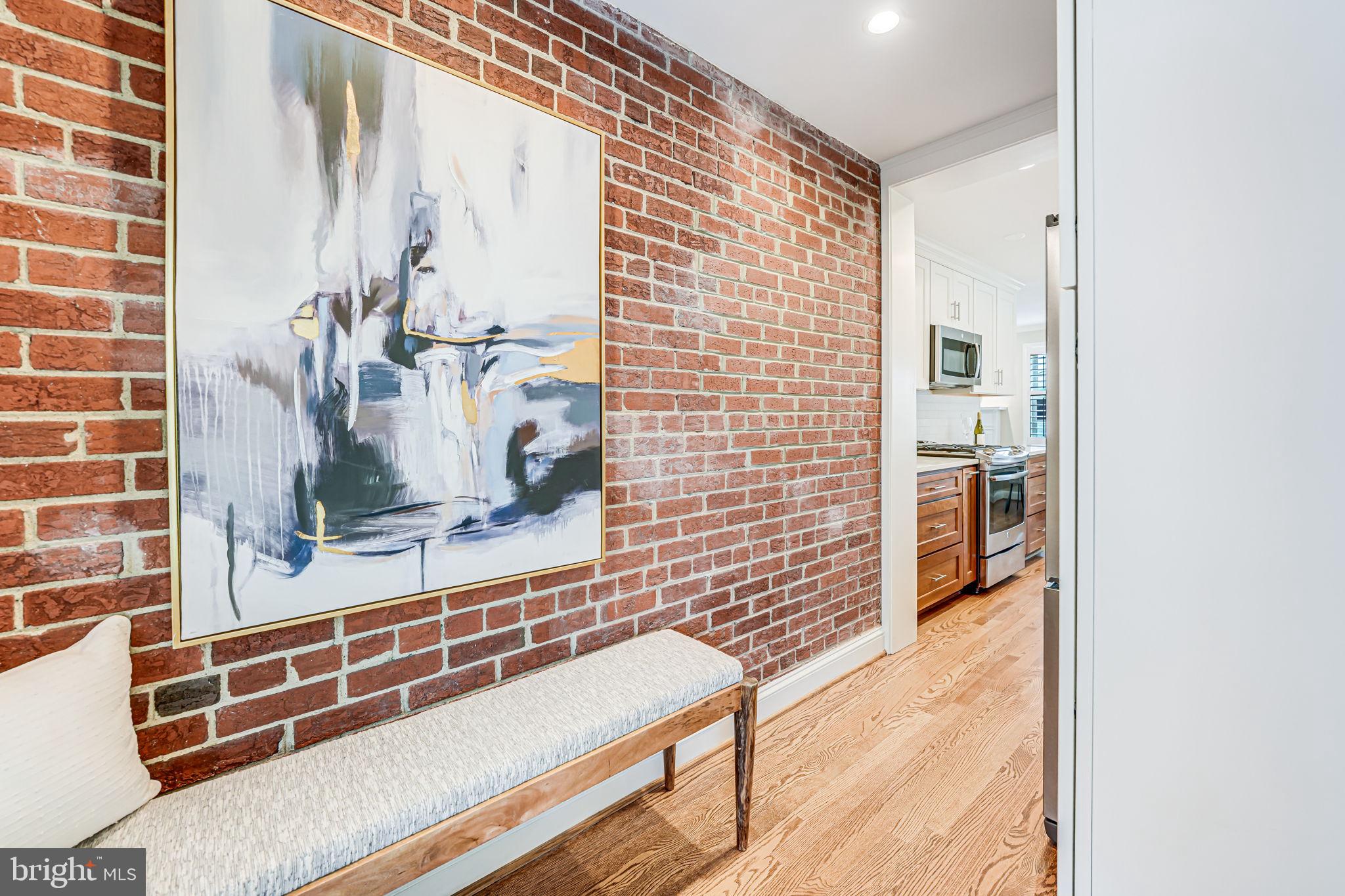 ARLINGTON HEIGHTS - Residential