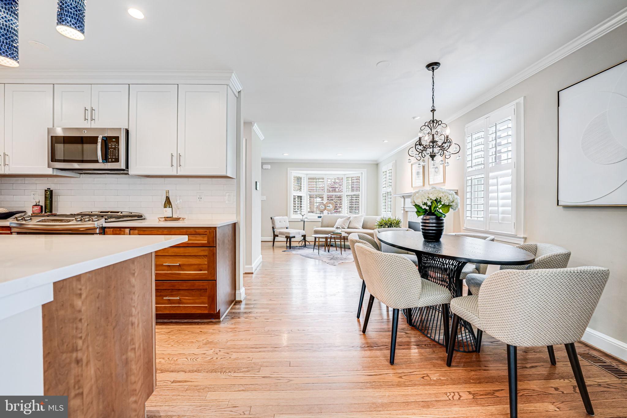 ARLINGTON HEIGHTS - Residential