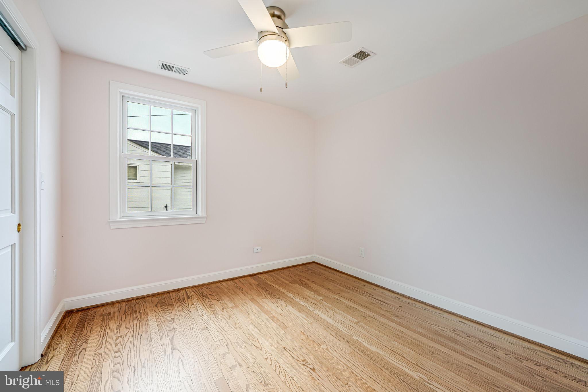 ARLINGTON HEIGHTS - Residential