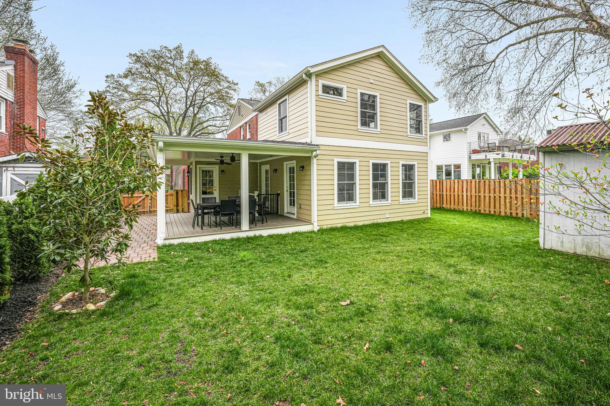 ARLINGTON HEIGHTS - Residential