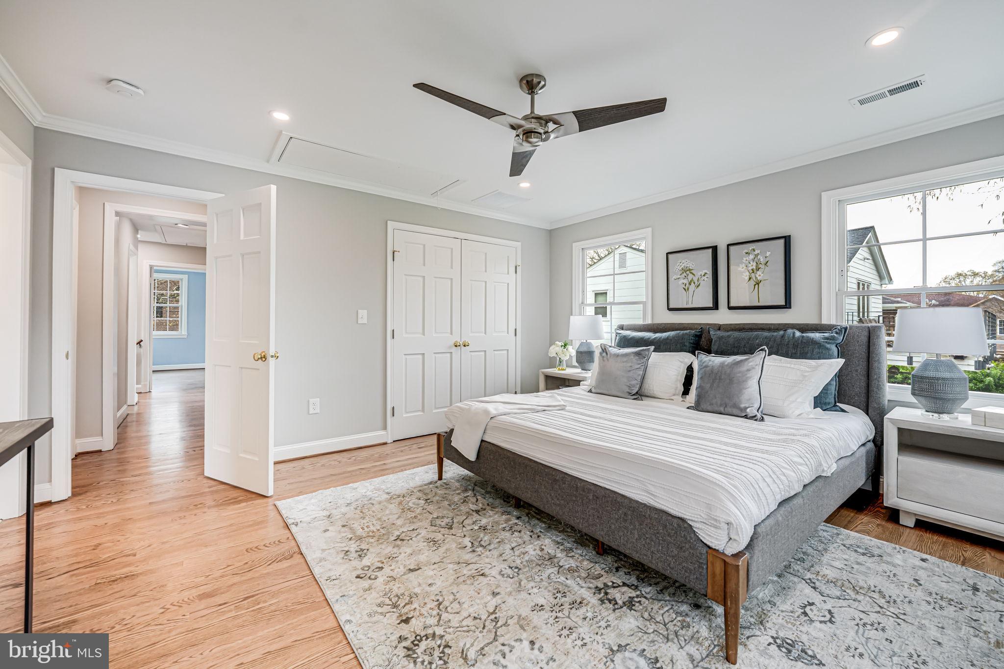 ARLINGTON HEIGHTS - Residential