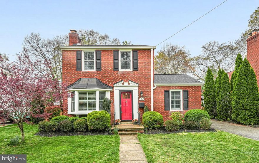 Welcome home to this stunning Arlington Heights gem! This beautiful fully renovated residence offers 2,607 square feet and three levels of elegant living space. The property was completely reimagined in 2021 with an expansive three level $350,000+ addition. Upon entering the property you will be impressed by the perfect combination of old world charm and open modern day living. The main level features a Regency high efficiency gas fireplace, gleaming hardwood floors, recessed lighting, surround sound and crown molding. The living room flows easily into the dining area and family room...a truly wonderful space for entertaining and gathering! The chef's kitchen is a culinary dream featuring 42 inch cabinets, stainless steel appliances, subway tile backsplash and beautiful white quartz countertops. Off the kitchen is an additional pantry and mud room area with side door out to the garden. The family room is light, bright and airy and features recessed lighting and walls of windows looking out to the private and exquisite covered Trek deck. The covered deck is architecturally inspired featuring ceiling fans and surround sound. There is plenty of space for dining al fresco, grilling and enjoying the private fully fenced garden that backs to private land. The large 4th bedroom with fully updated en suite bath, walk in closet and attic storage completes the main level of the home.

The upper level has three spacious bedrooms and two fully renovated baths. The primary bedroom has crown molding and a large custom closet. The bathroom renovations feature timeless and tasteful finishes throughout. The current owners designed an upper level laundry area off the primary bedroom near the linen closet. The laundry hook up is fully functional. This can be utilized immediately if preferred to the laundry area in the basement. In addition, there are two large attic spaces for ample storage on the second level.

The basement has a finished area with fireplace (as is). The unfinished addition area and utility space is ready for creative imagination for a terrific recreation room or home gym! The property also has an oversized driveway so there is plenty of off street parking,

Location, location, location! South Jackson Street is a charming tree lined neighborhood in the heart of South Arlington! Just a short stroll to Ruthie's All Day (the best!), Fleet Elementary and The Thomas Jefferson Recreation Center! Minutes to Ballston and Clarendon, with every amenity and convenience at your fingertips....shops, grocery, restaurants and more! Easy access to all major commuter routes, Metro and less than 5 miles to Reagan National Airport.

Other notable features include:

(-Gas furnace (downstairs) and electric heat pump (upstairs) - 2 separate zones
-nest products (smoke alarms and thermostat)
-new sewer line with life time guarantee
-2 sump pumps
-new roof
-new water heater
-new windows)

This home is a perfect blend of modern amenities and classic charm, offering a lifestyle of comfort and convenience in a vibrant community. Don't miss the opportunity to make this exceptional property your new home.