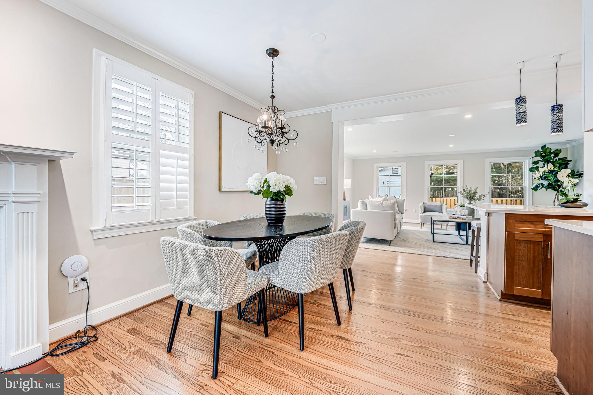 ARLINGTON HEIGHTS - Residential