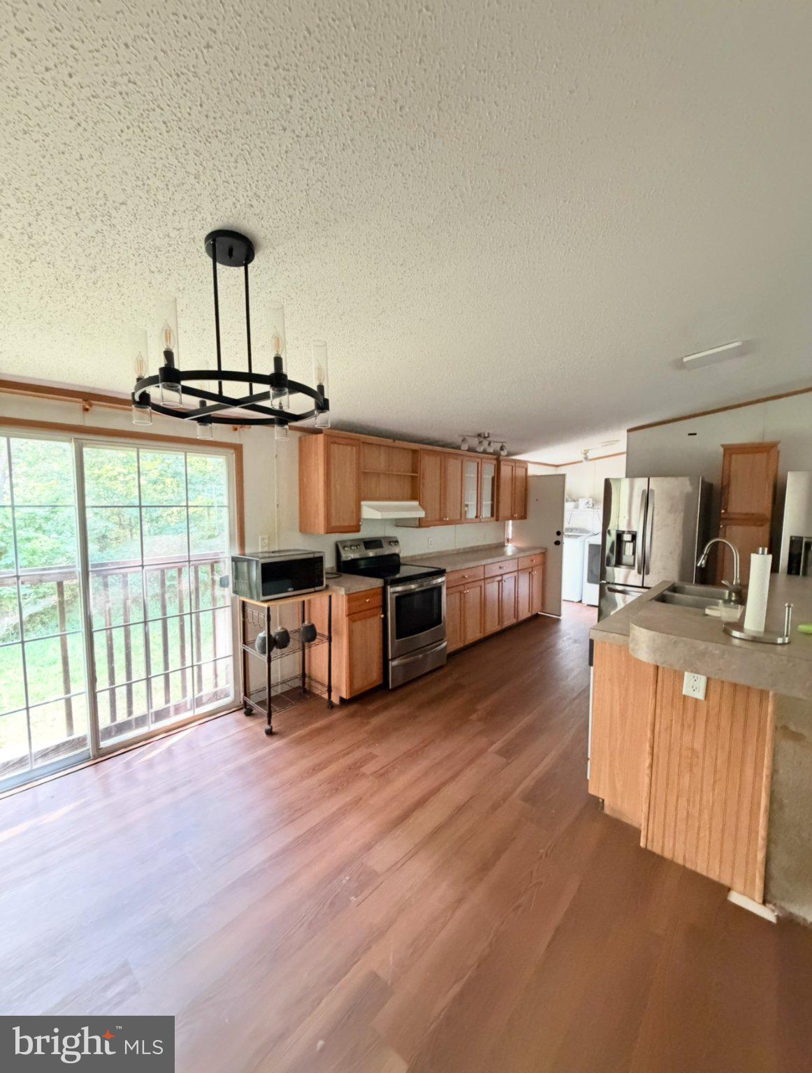 11016 FOREST HOLLOW DRIVE