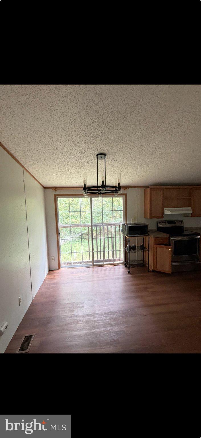 11016 FOREST HOLLOW DRIVE
