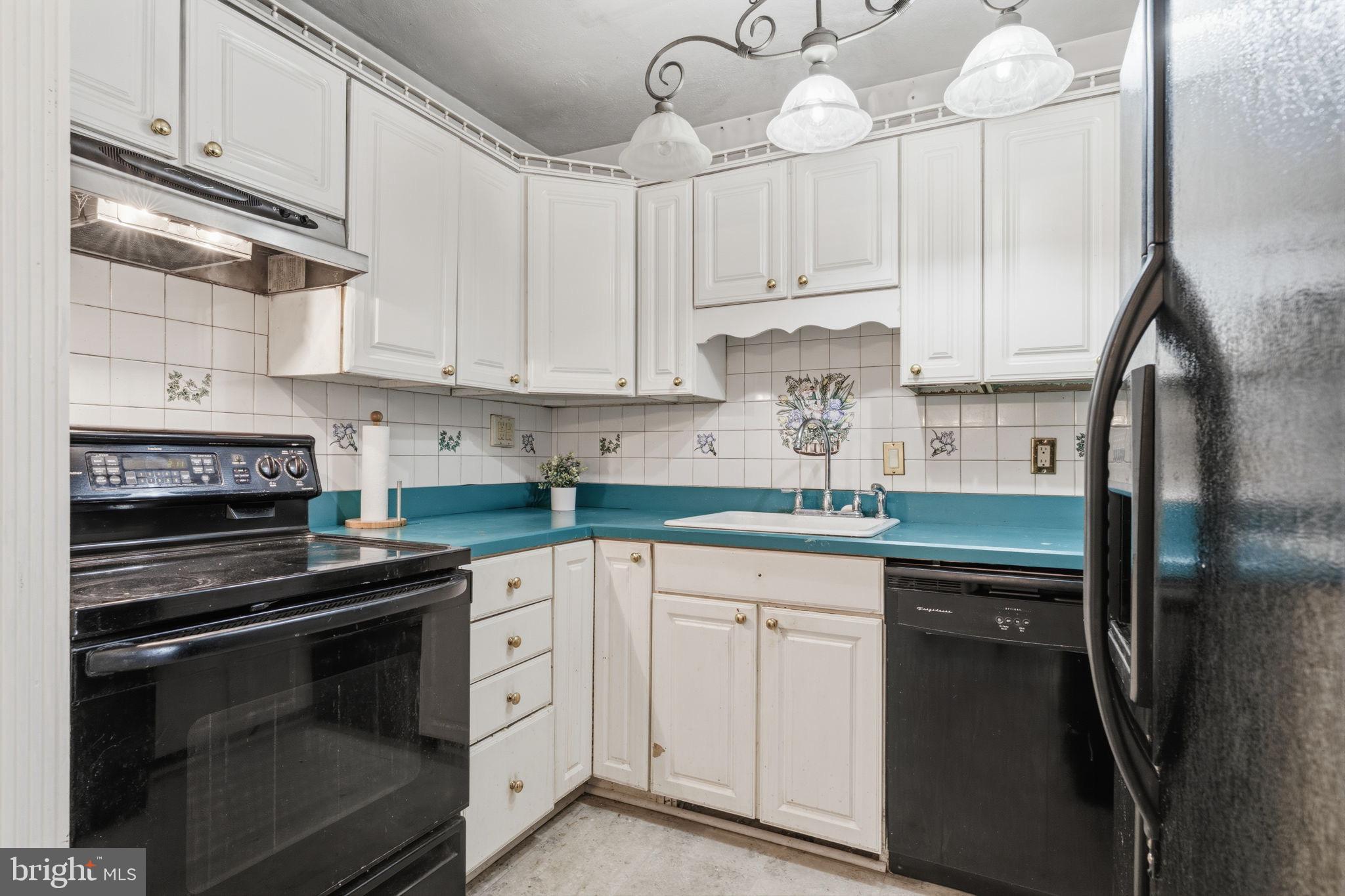 INDIAN CREEK - Residential