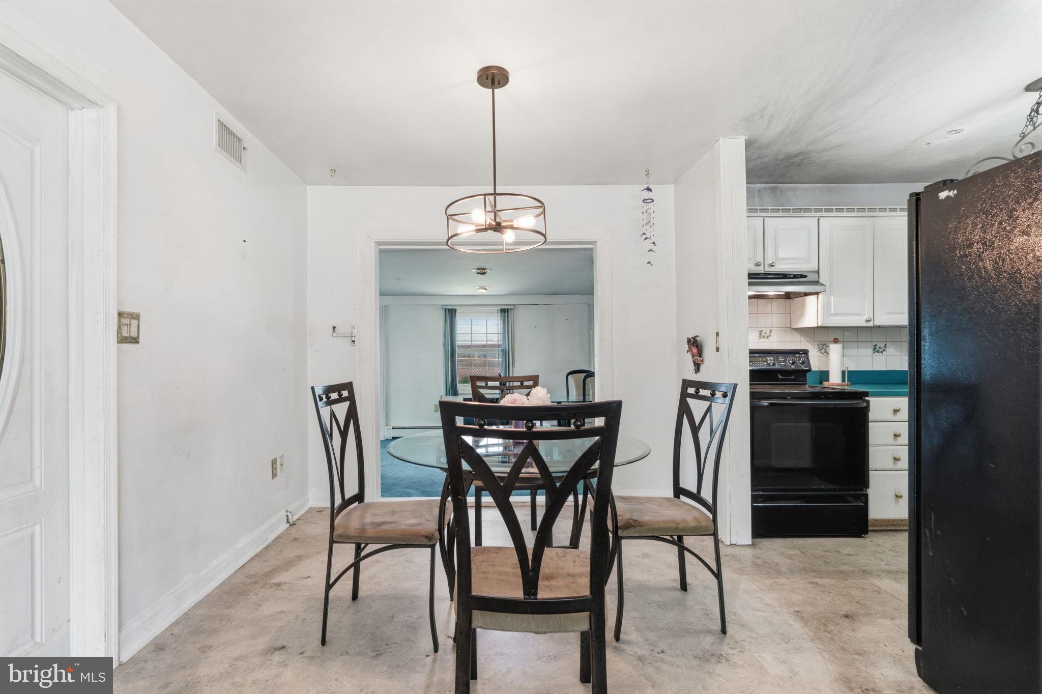 INDIAN CREEK - Residential