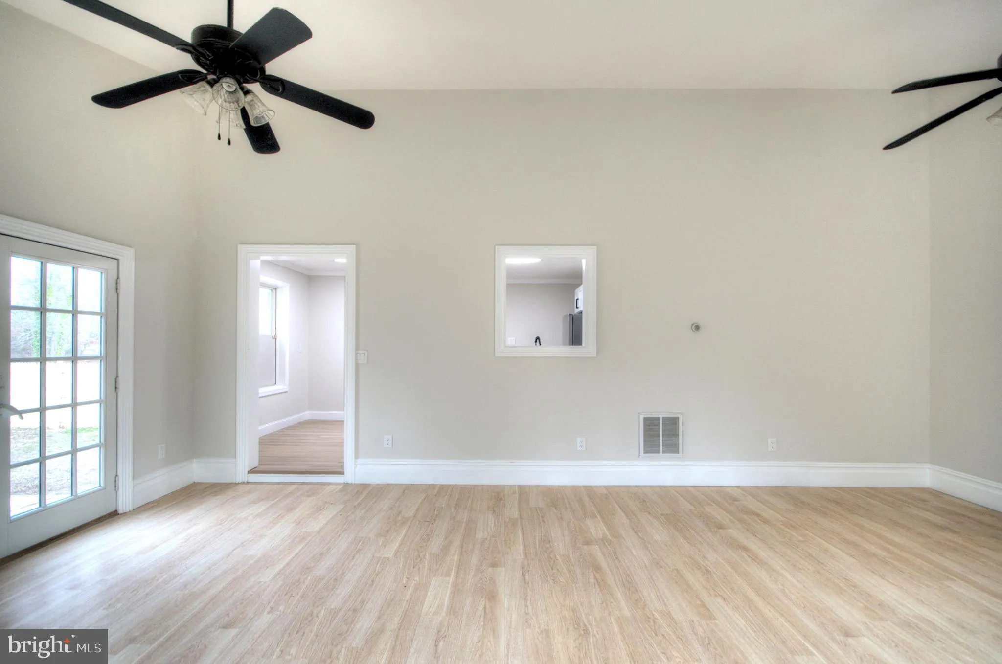 Millville, New Jersey 08332, United States, 3 Bedrooms Bedrooms, ,2 BathroomsBathrooms,Residential,Pending,21827