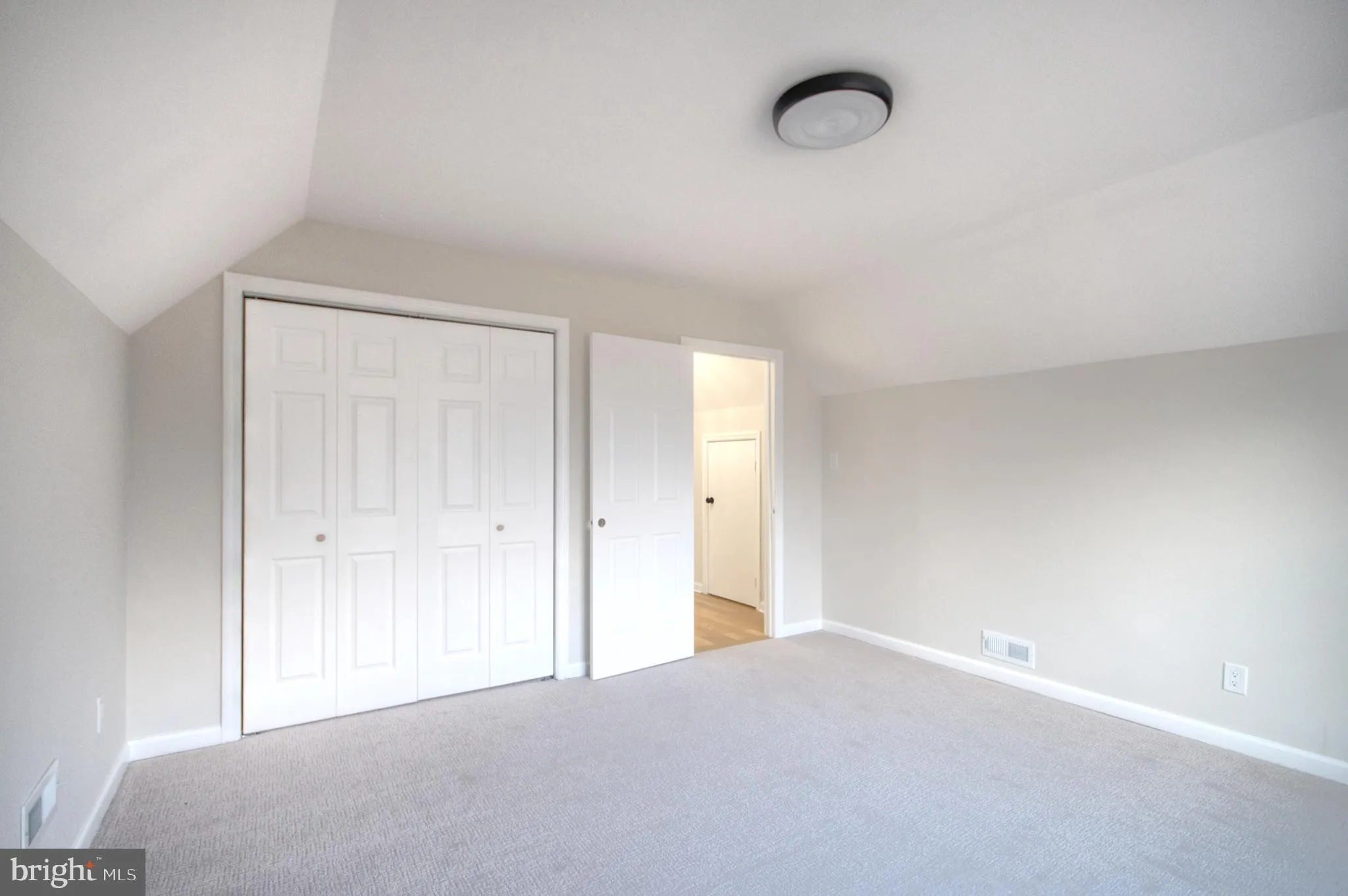 Millville, New Jersey 08332, United States, 3 Bedrooms Bedrooms, ,2 BathroomsBathrooms,Residential,Pending,21827