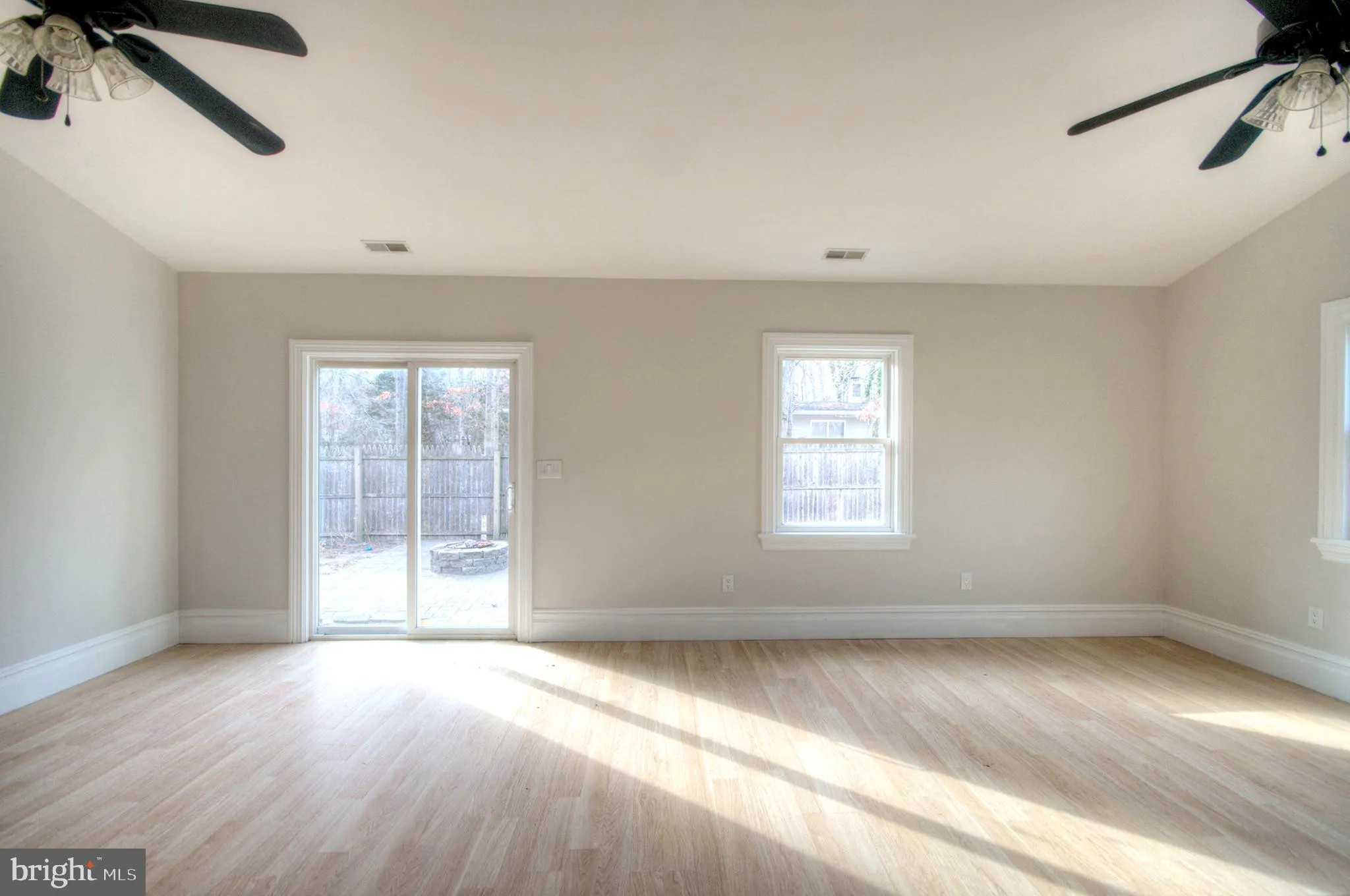 Millville, New Jersey 08332, United States, 3 Bedrooms Bedrooms, ,2 BathroomsBathrooms,Residential,Pending,21827