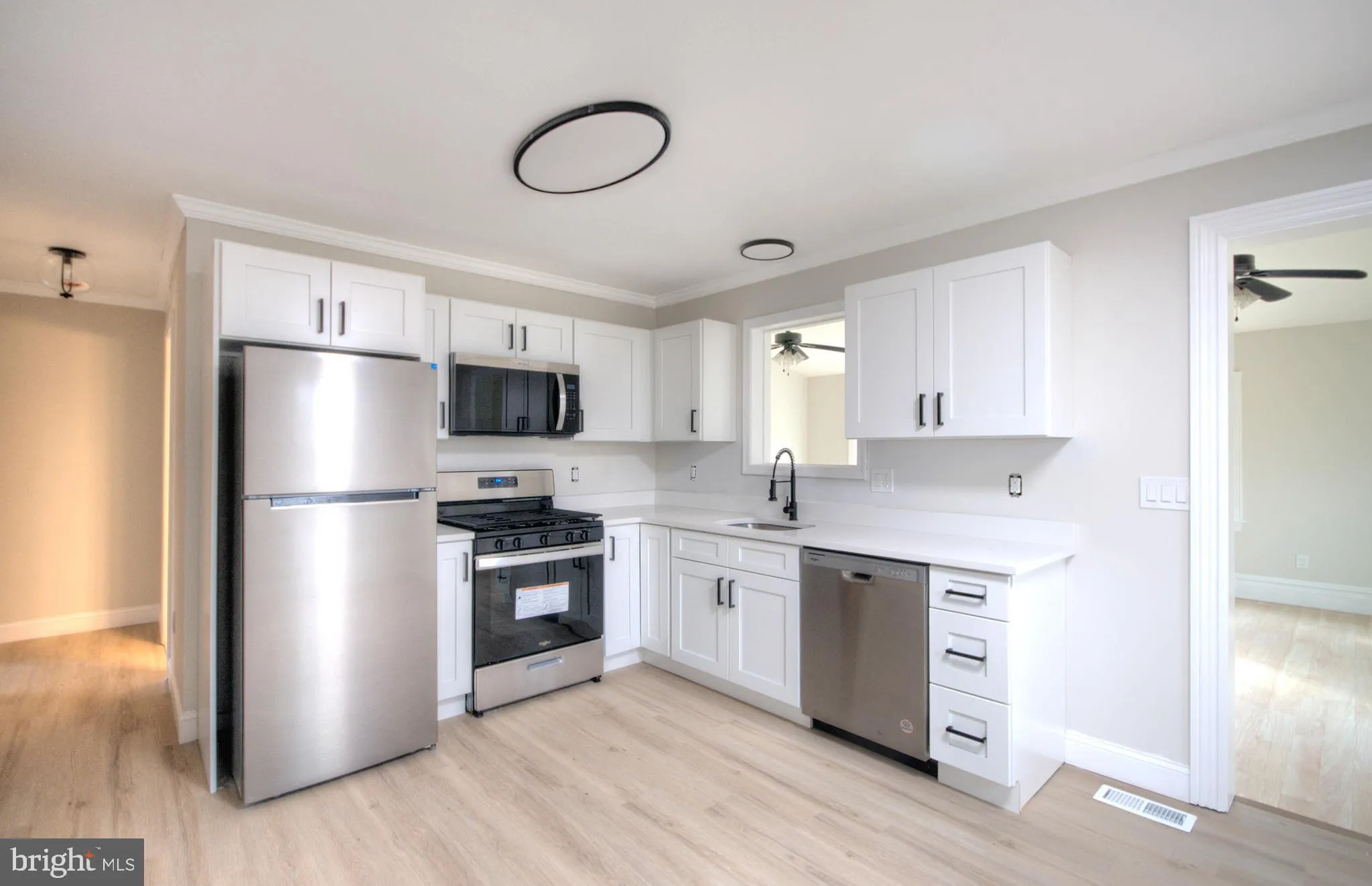 Millville, New Jersey 08332, United States, 3 Bedrooms Bedrooms, ,2 BathroomsBathrooms,Residential,Pending,21827