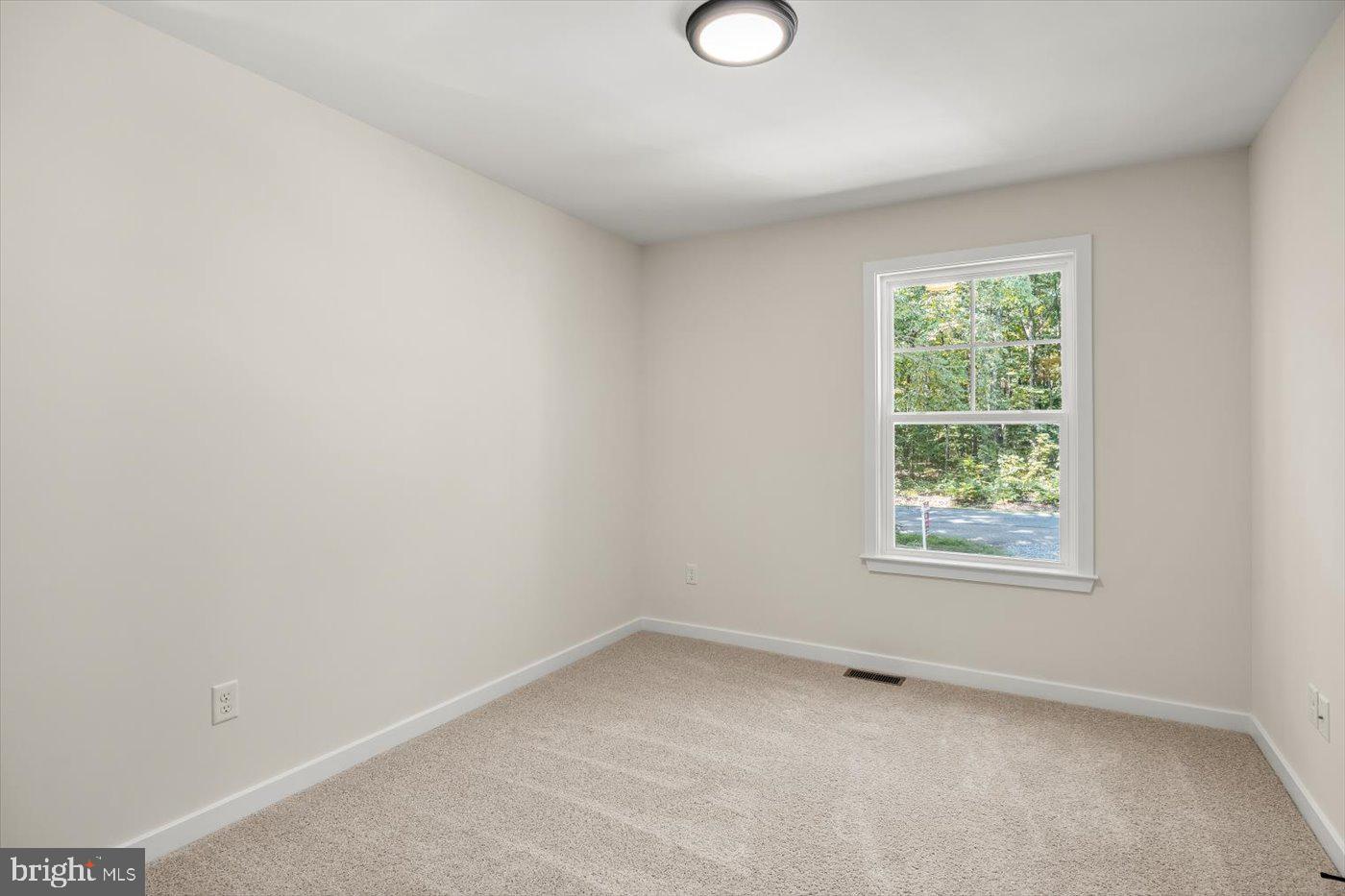 LAKE CAROLINE - Residential