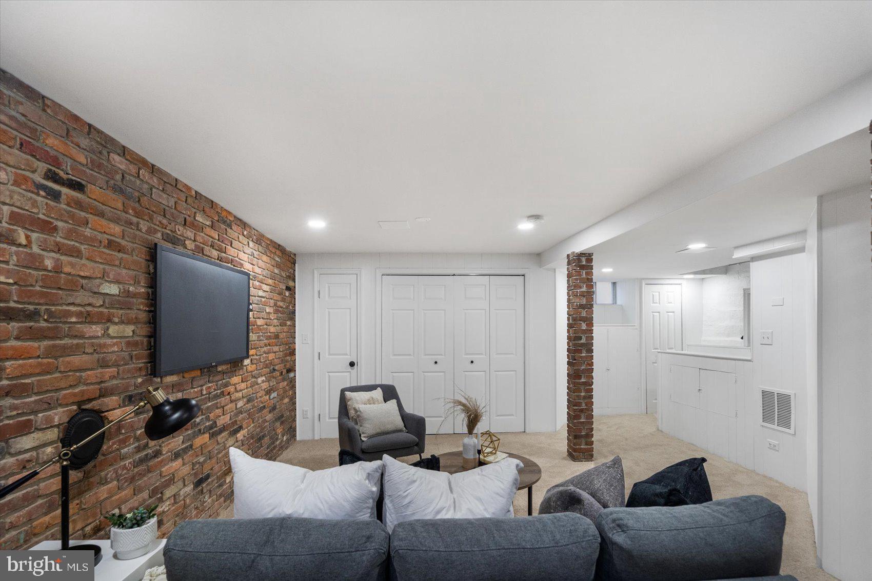 PARKVILLE - Residential