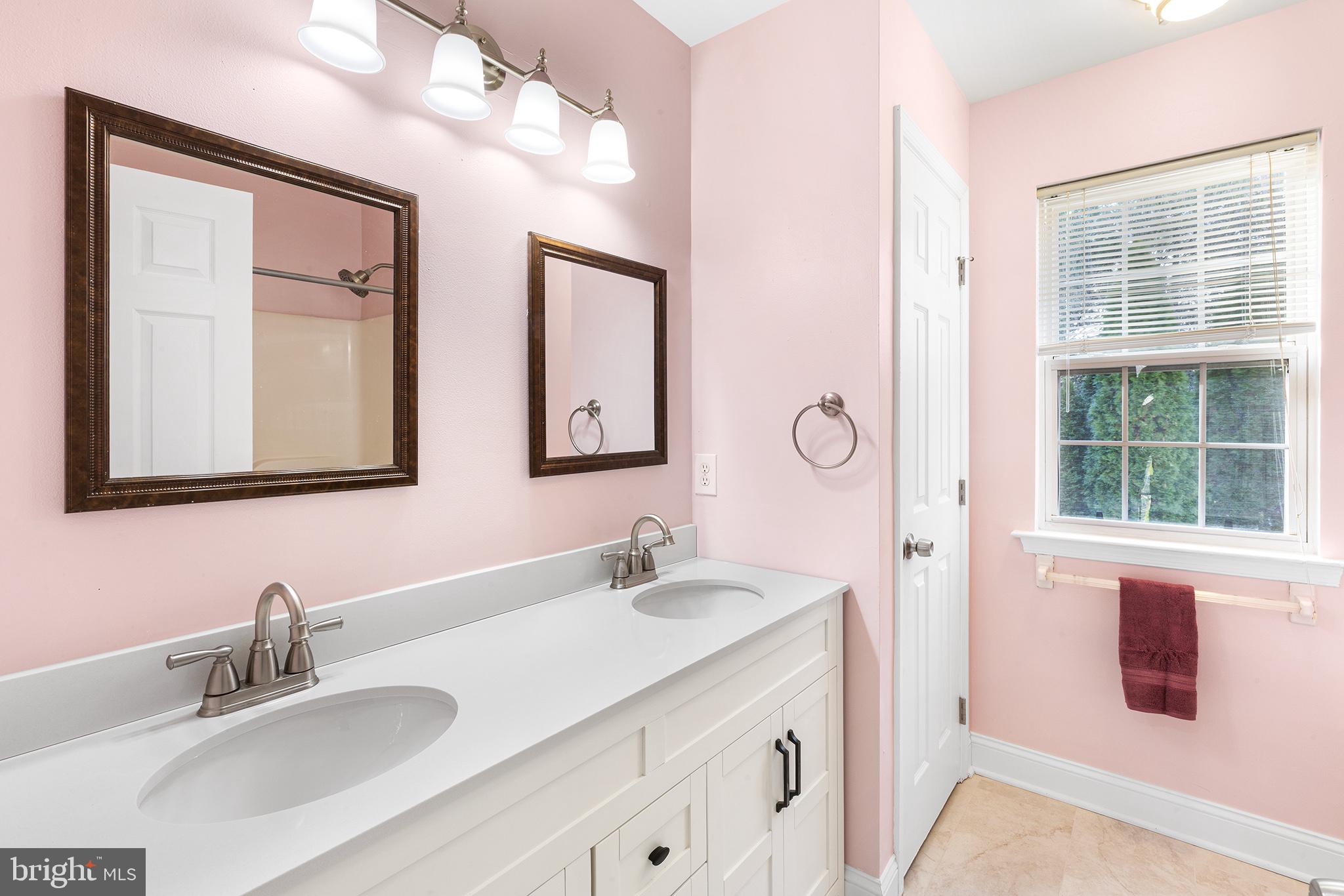 SUNSET HOLLOW - Residential