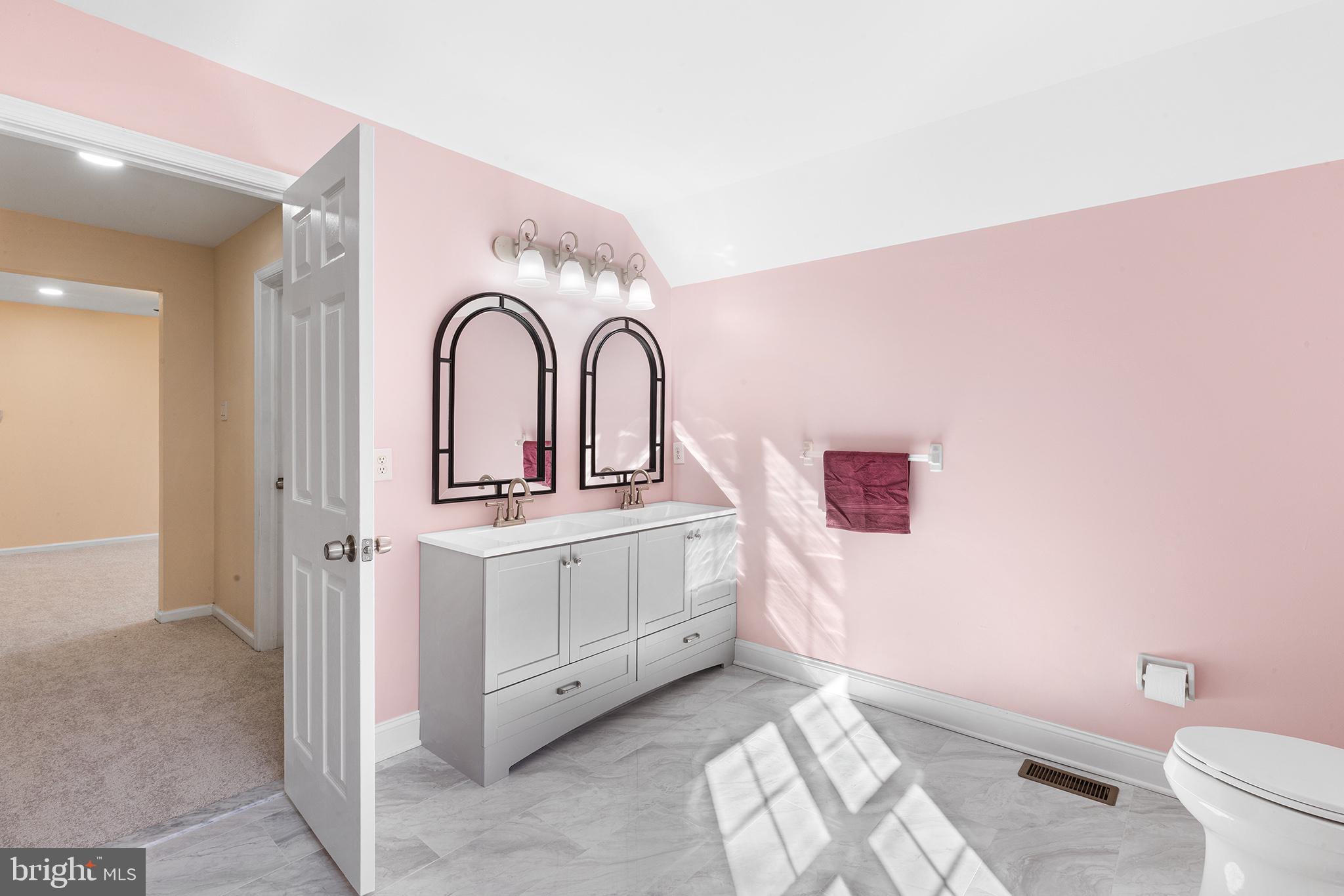 SUNSET HOLLOW - Residential