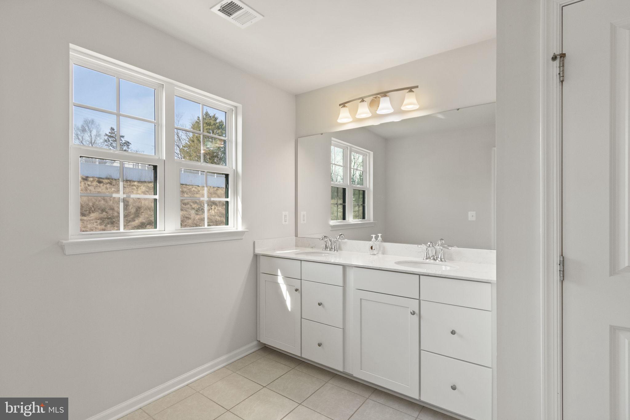 FREDERICKSBURG - Residential Lease