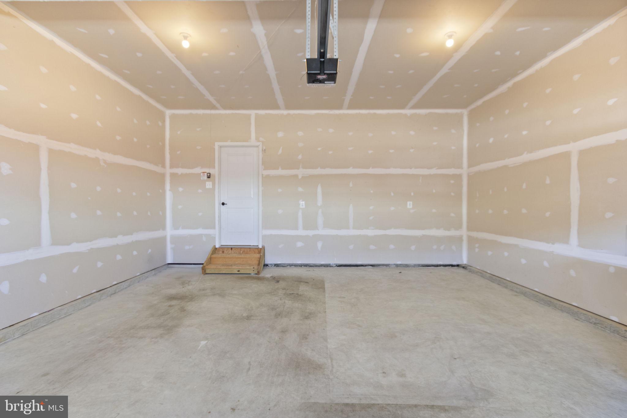 FREDERICKSBURG - Residential Lease