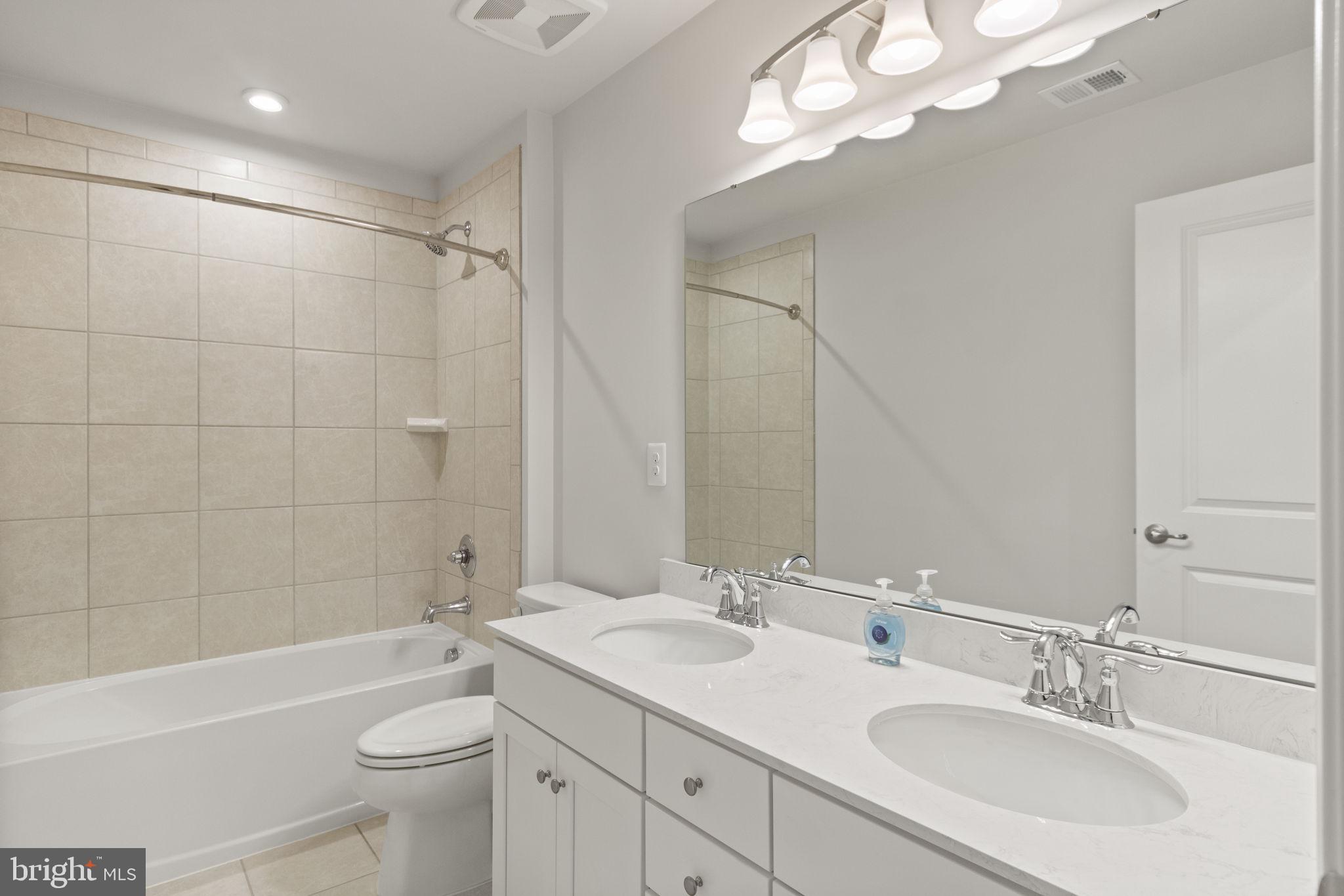 FREDERICKSBURG - Residential Lease