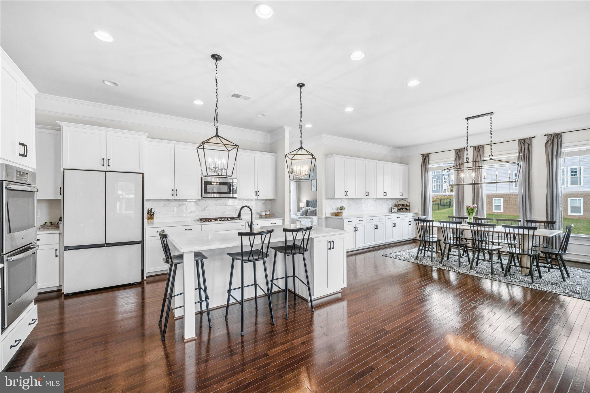 1114 LACONIAN STREET SE