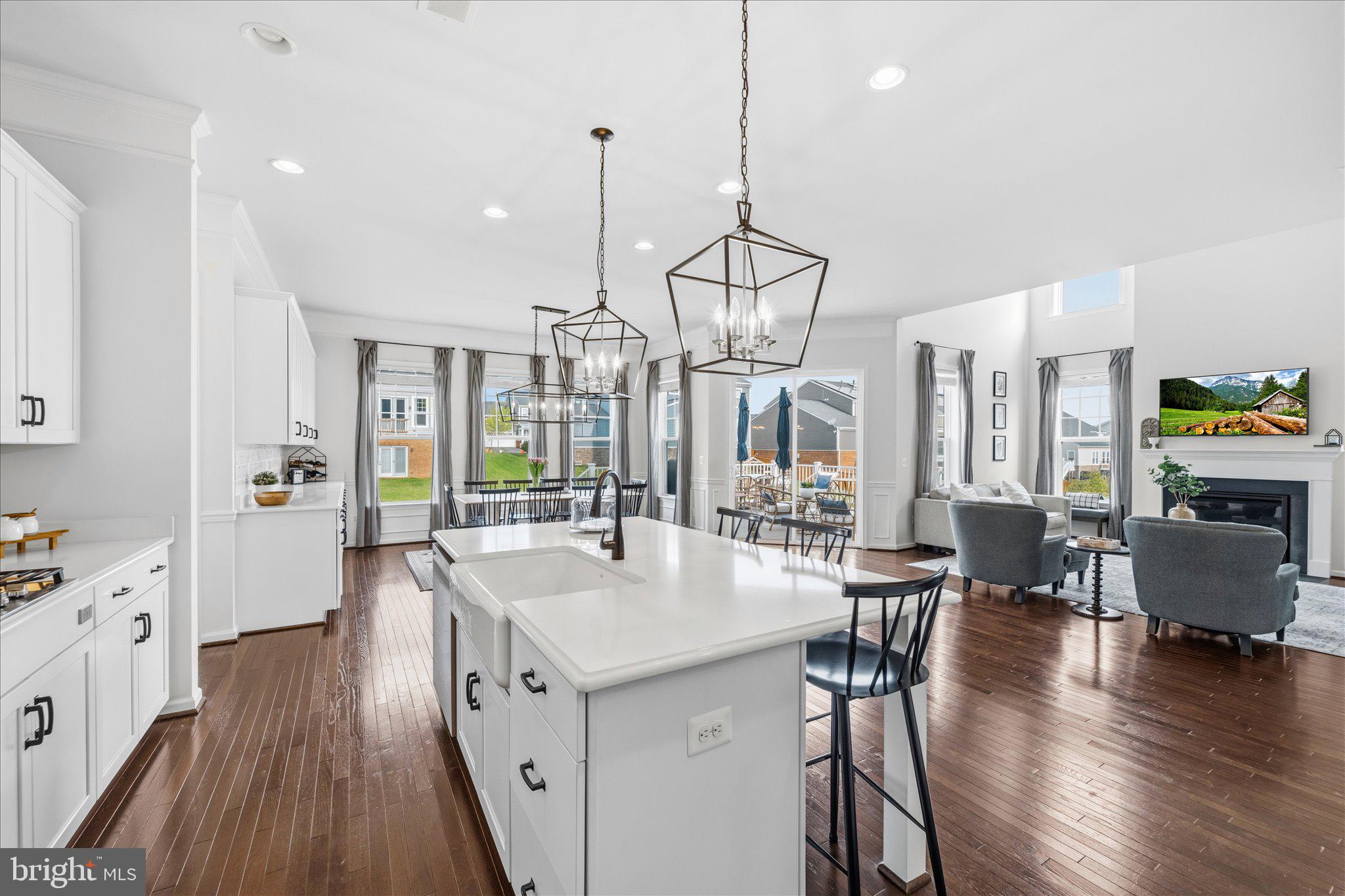 1114 LACONIAN STREET SE