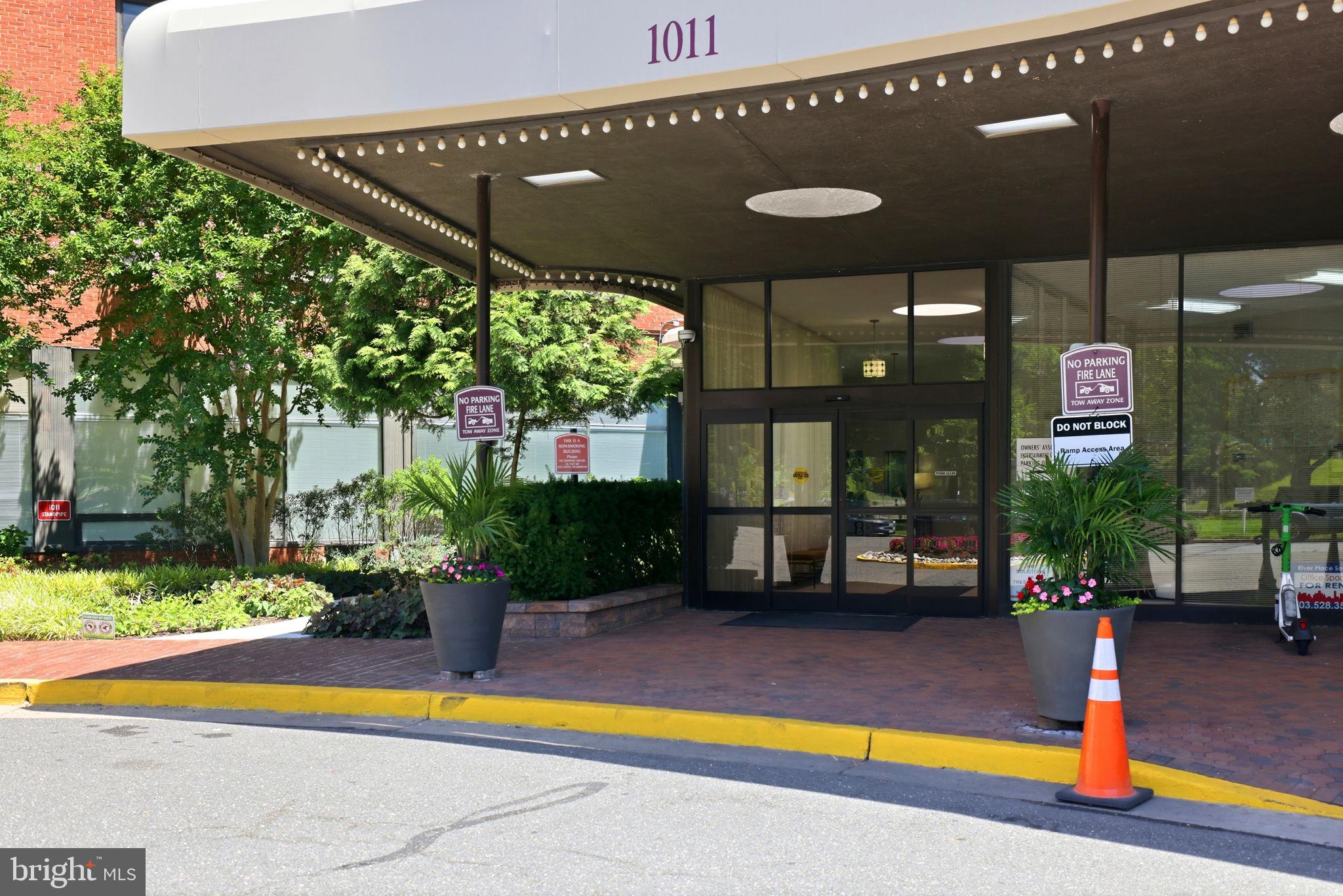 1011 ARLINGTON BOULEVARD 501