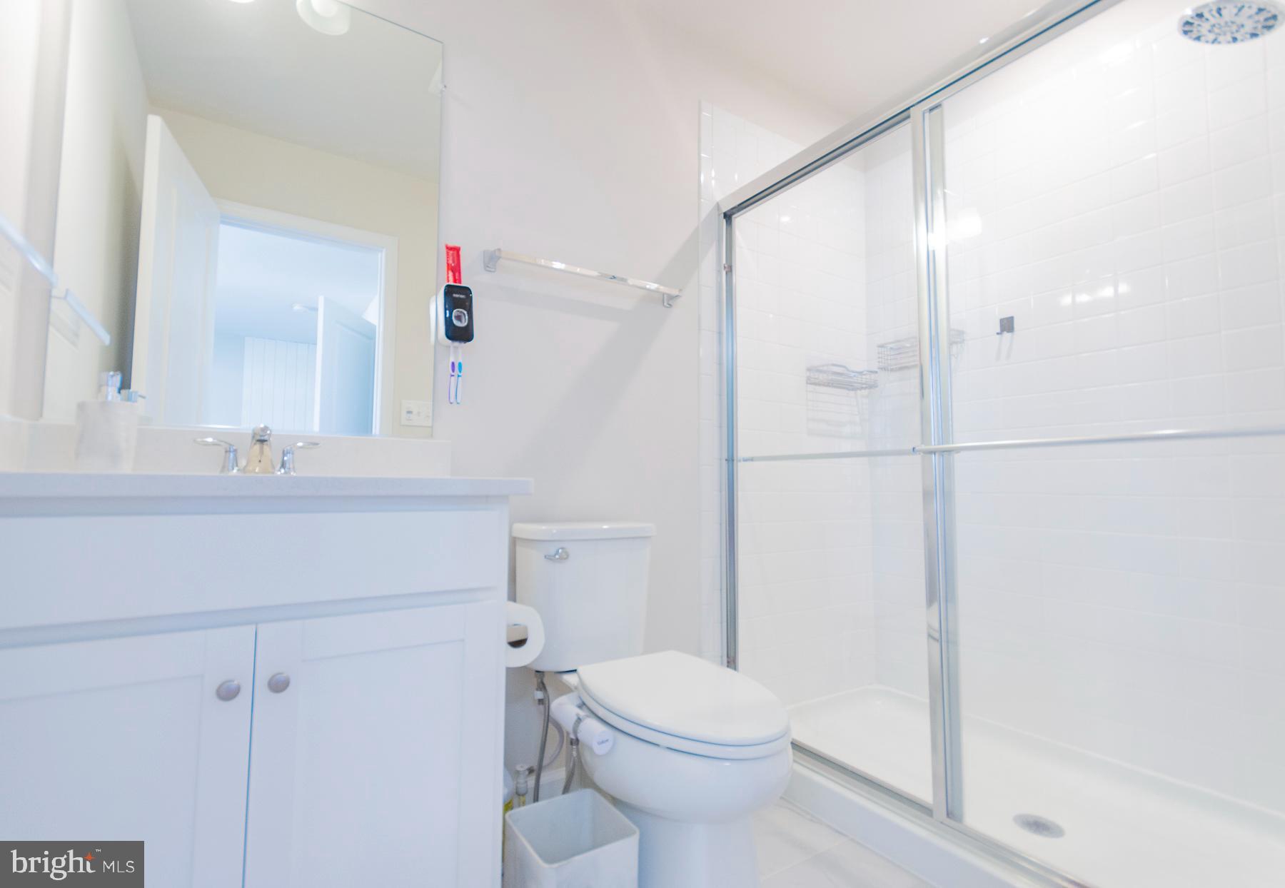 PRESIDENTS POINTE - Residential Lease