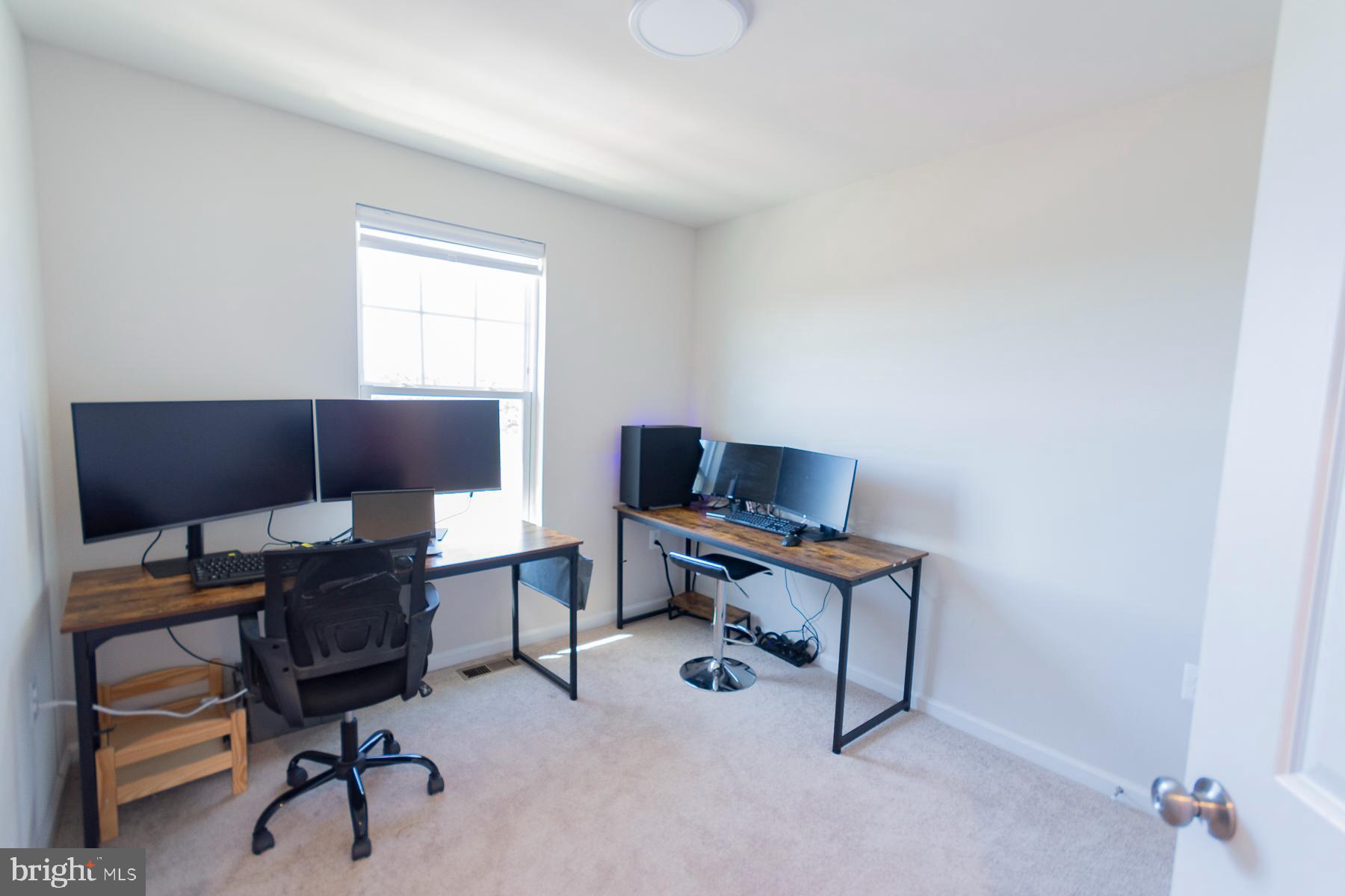 PRESIDENTS POINTE - Residential Lease