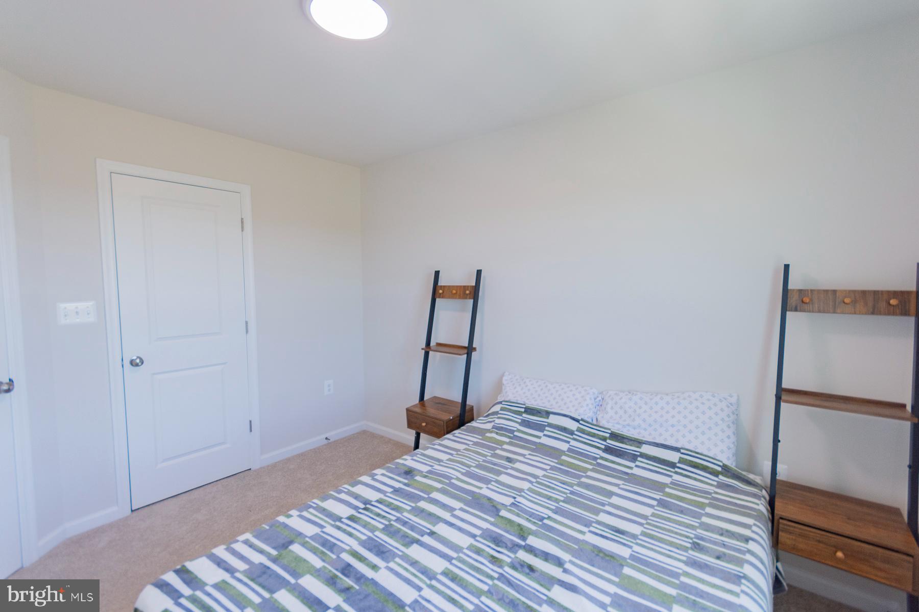 PRESIDENTS POINTE - Residential Lease