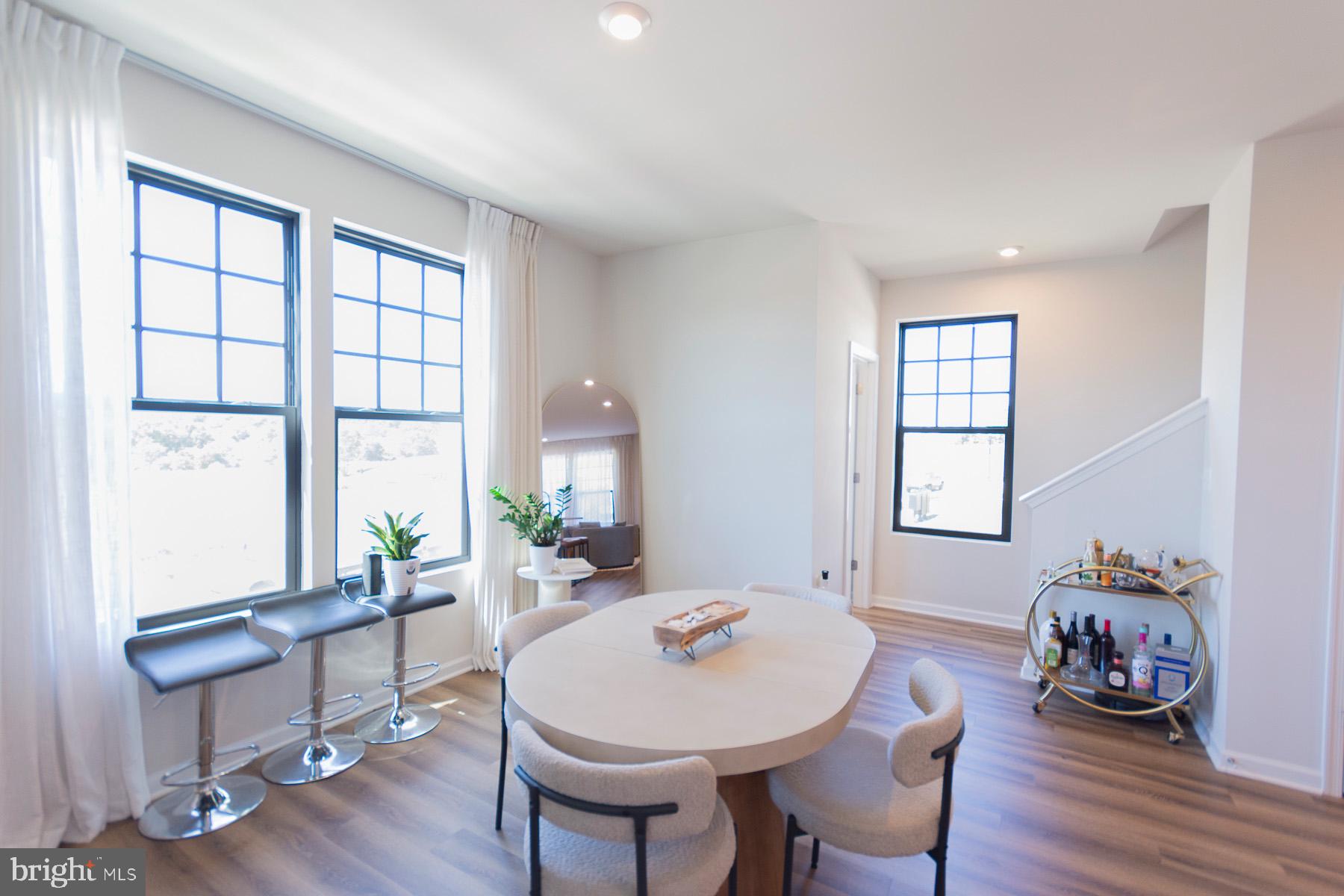 PRESIDENTS POINTE - Residential Lease