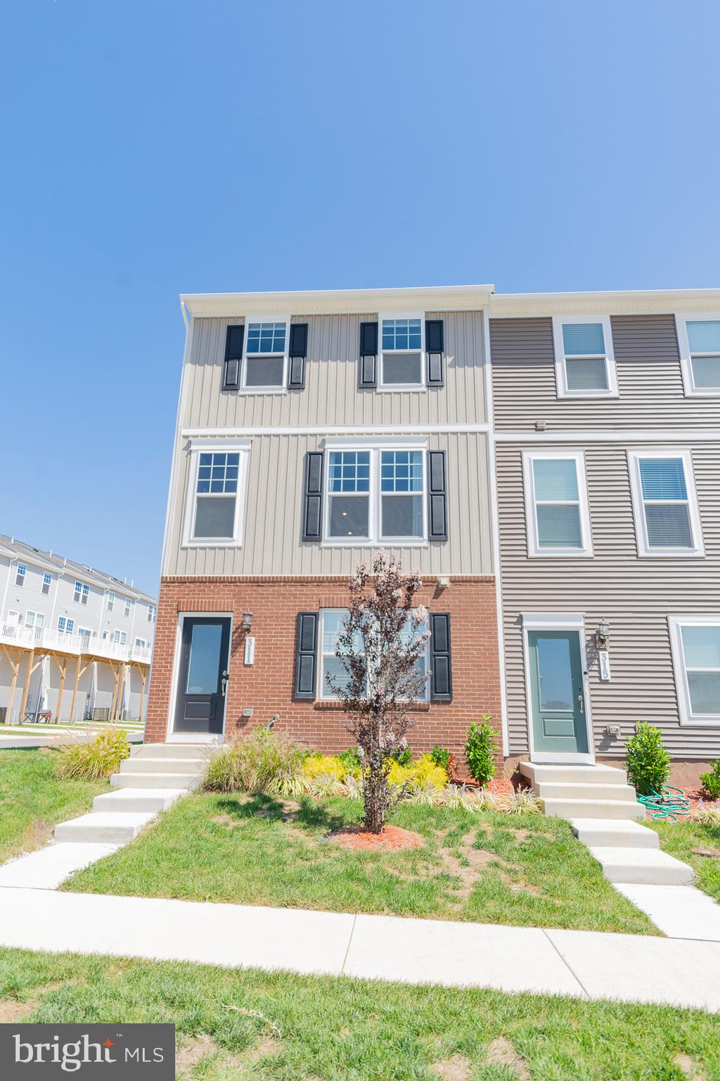 PRESIDENTS POINTE - Residential Lease