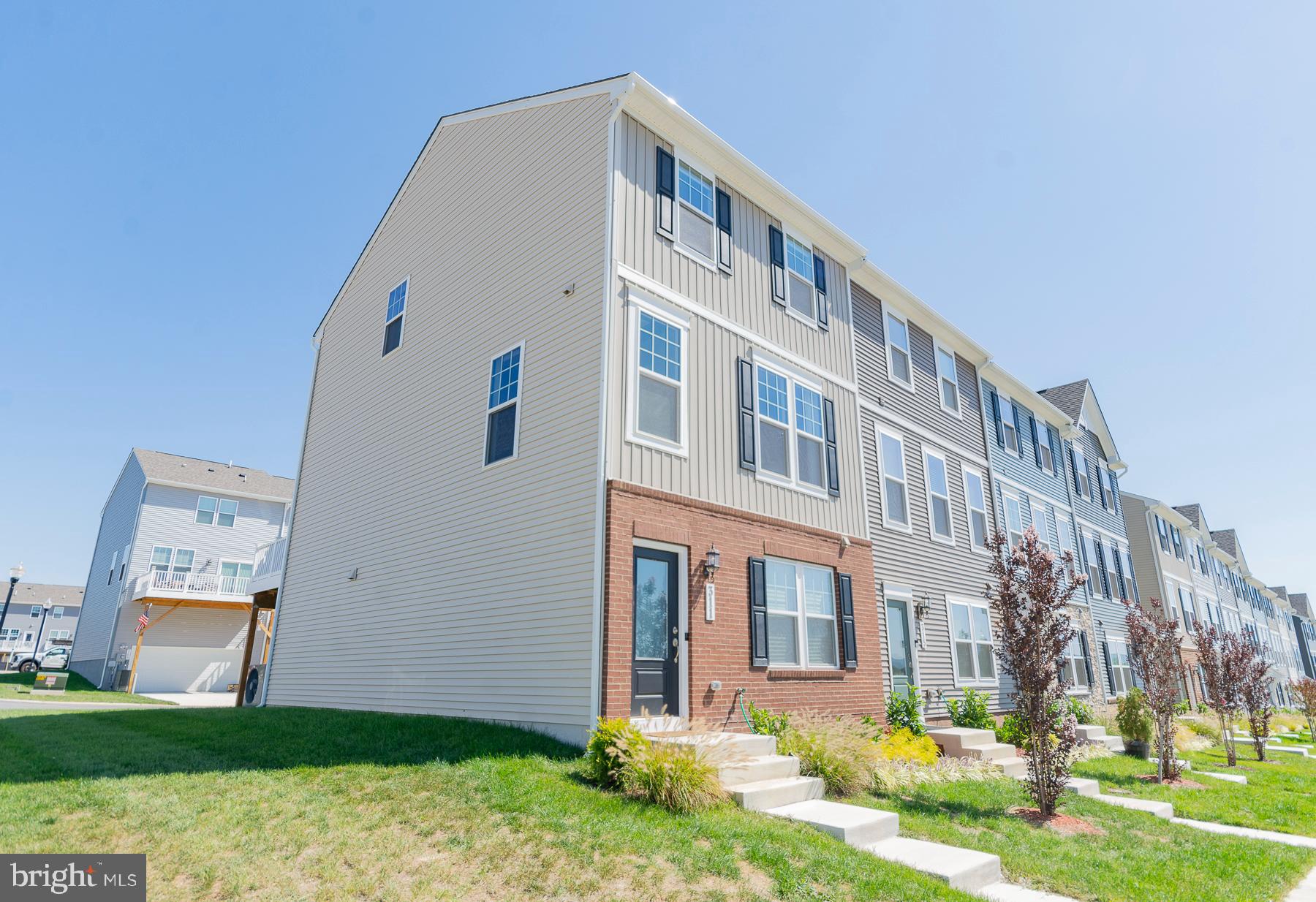 PRESIDENTS POINTE - Residential Lease