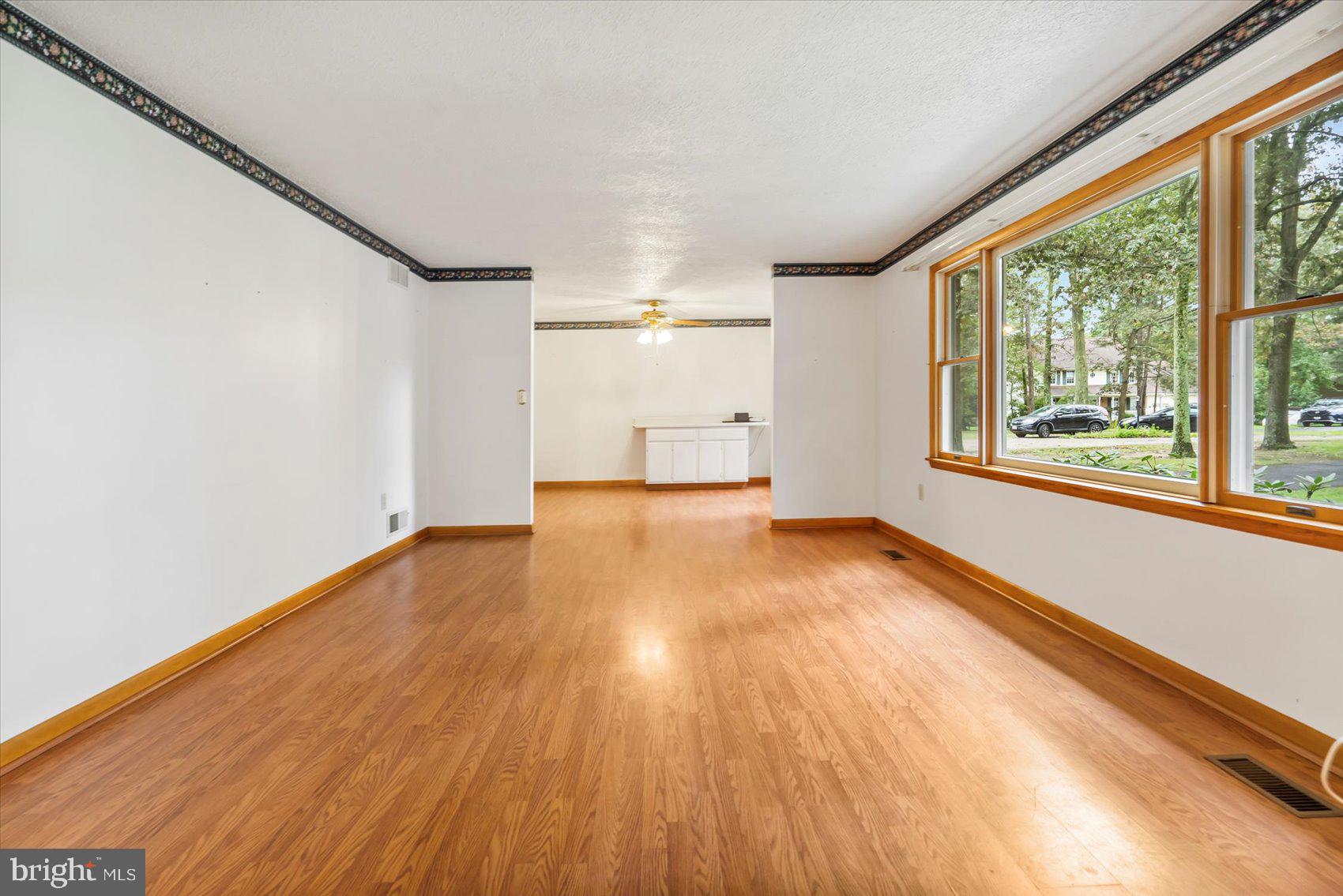 ELMHURST - Residential