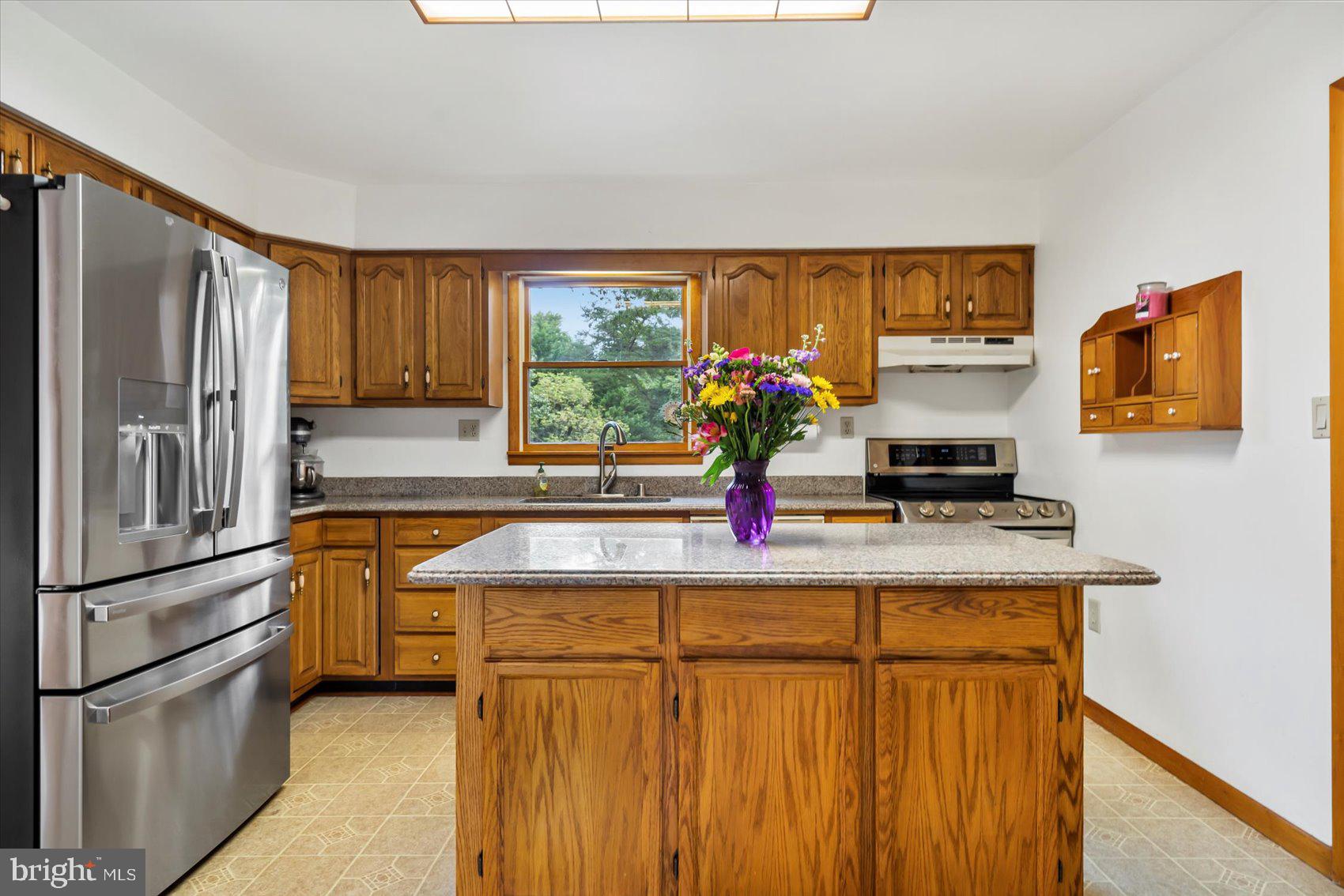 ELMHURST - Residential