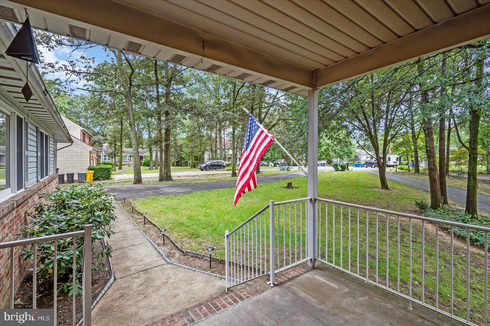 ELMHURST - Residential