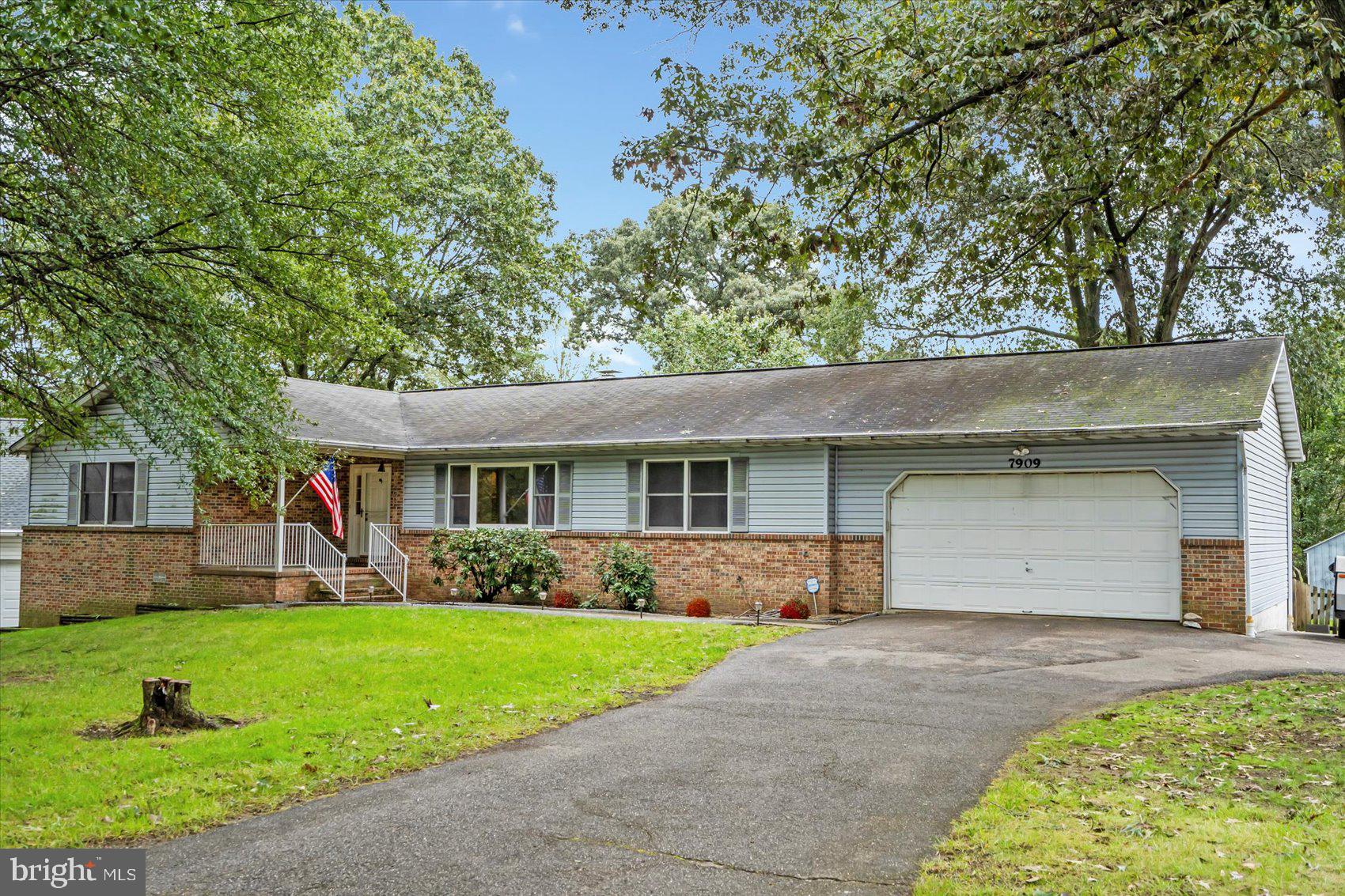 ELMHURST - Residential