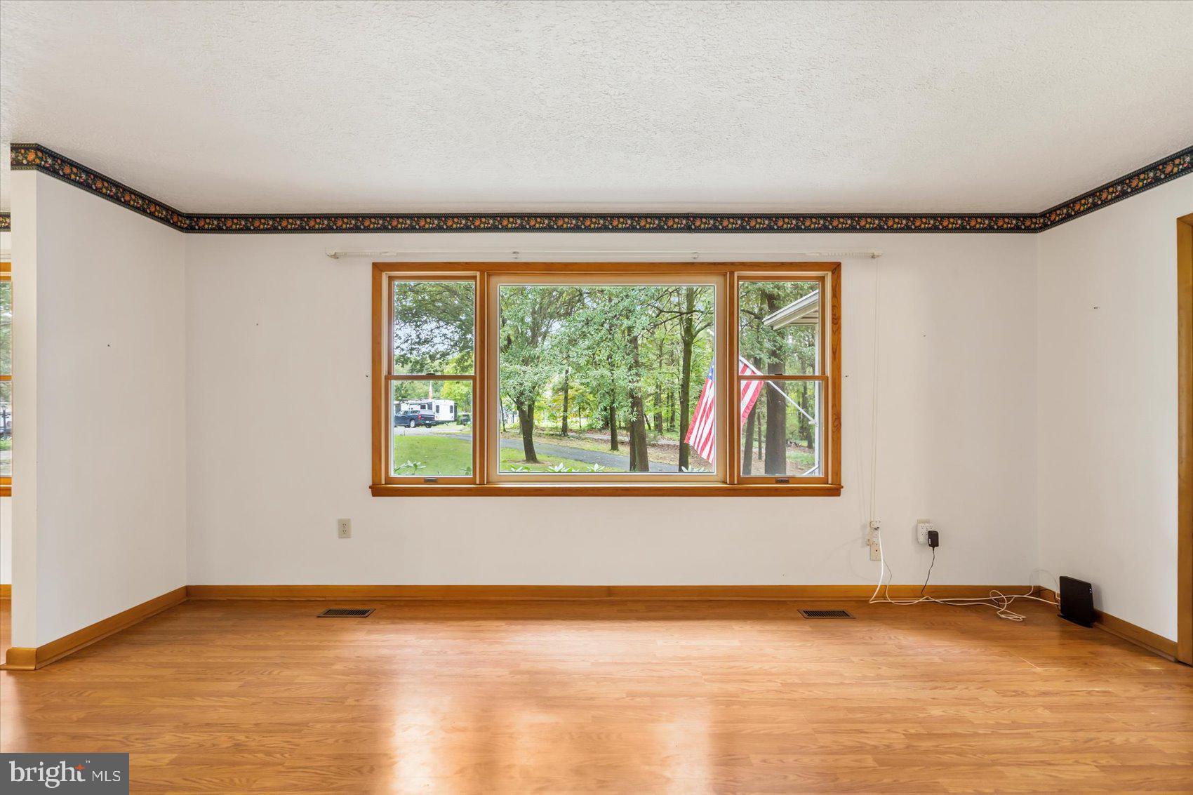 ELMHURST - Residential